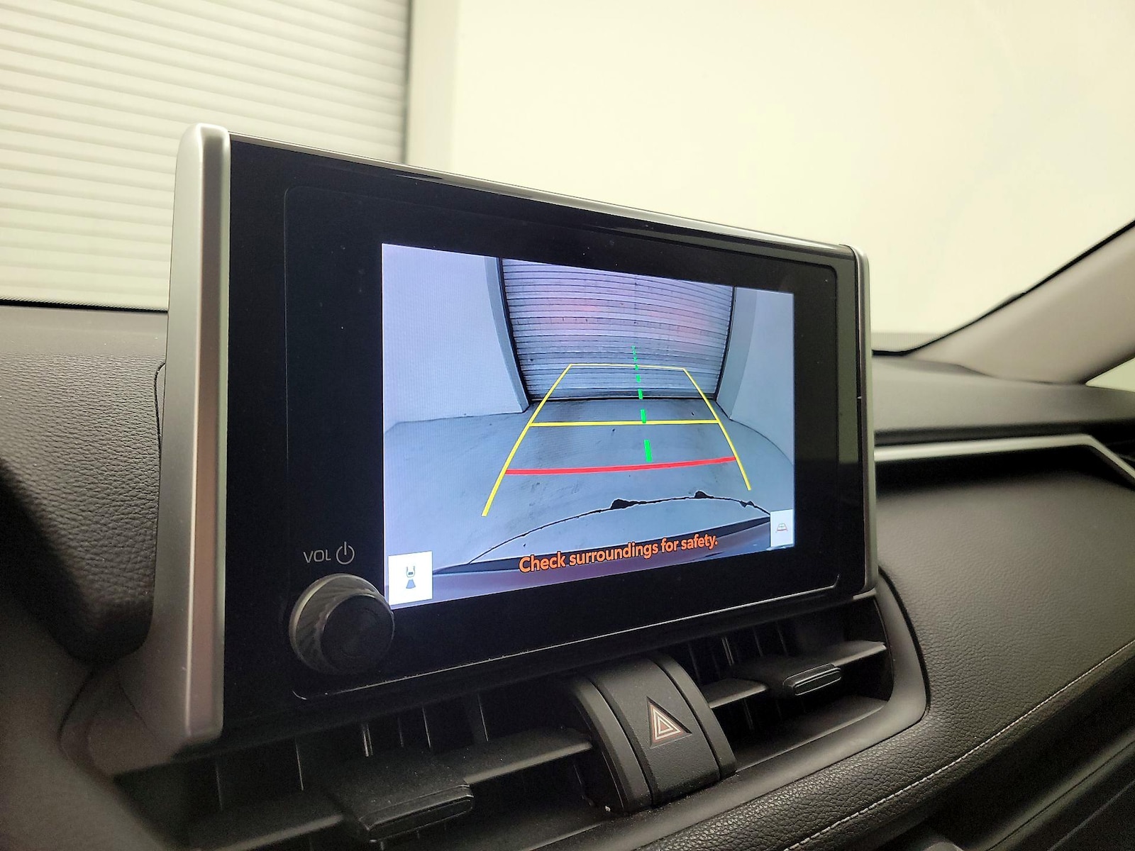 2024 Toyota RAV4 XLE - Photo 15