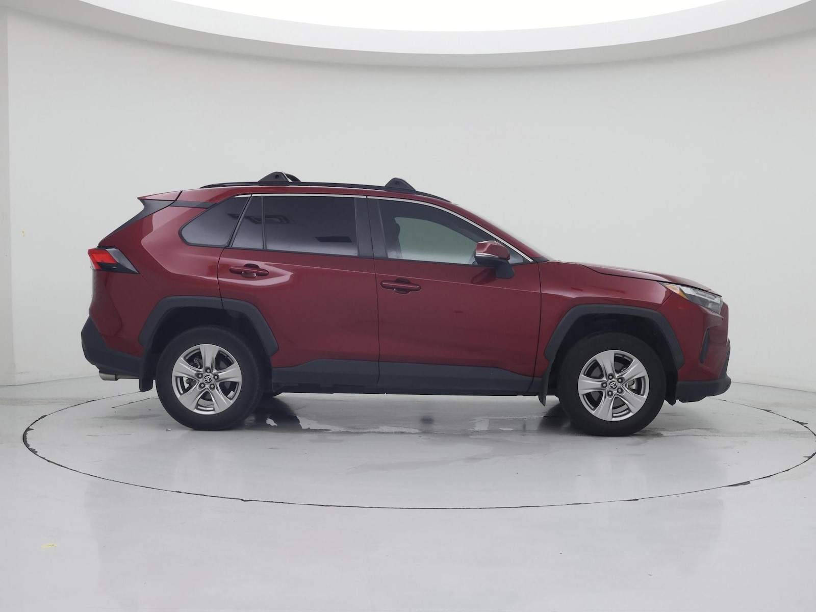 2024 Toyota RAV4 XLE - Photo 8