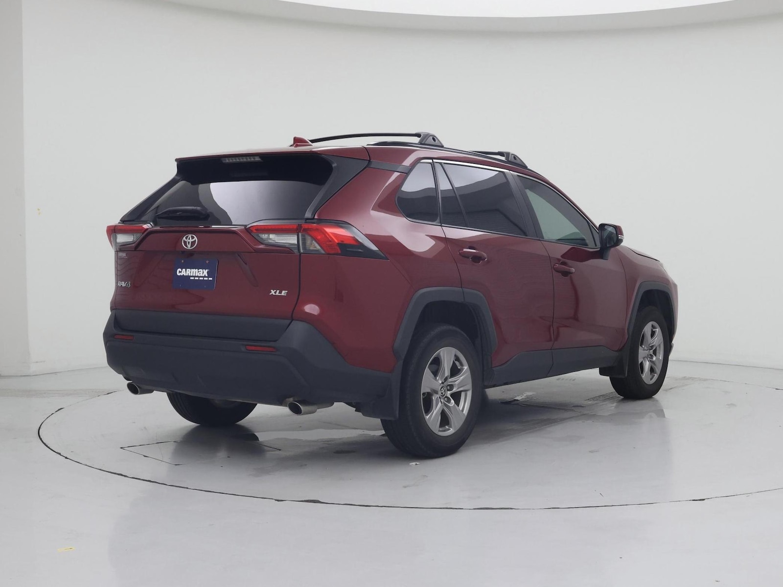 2024 Toyota RAV4 XLE - Photo 9