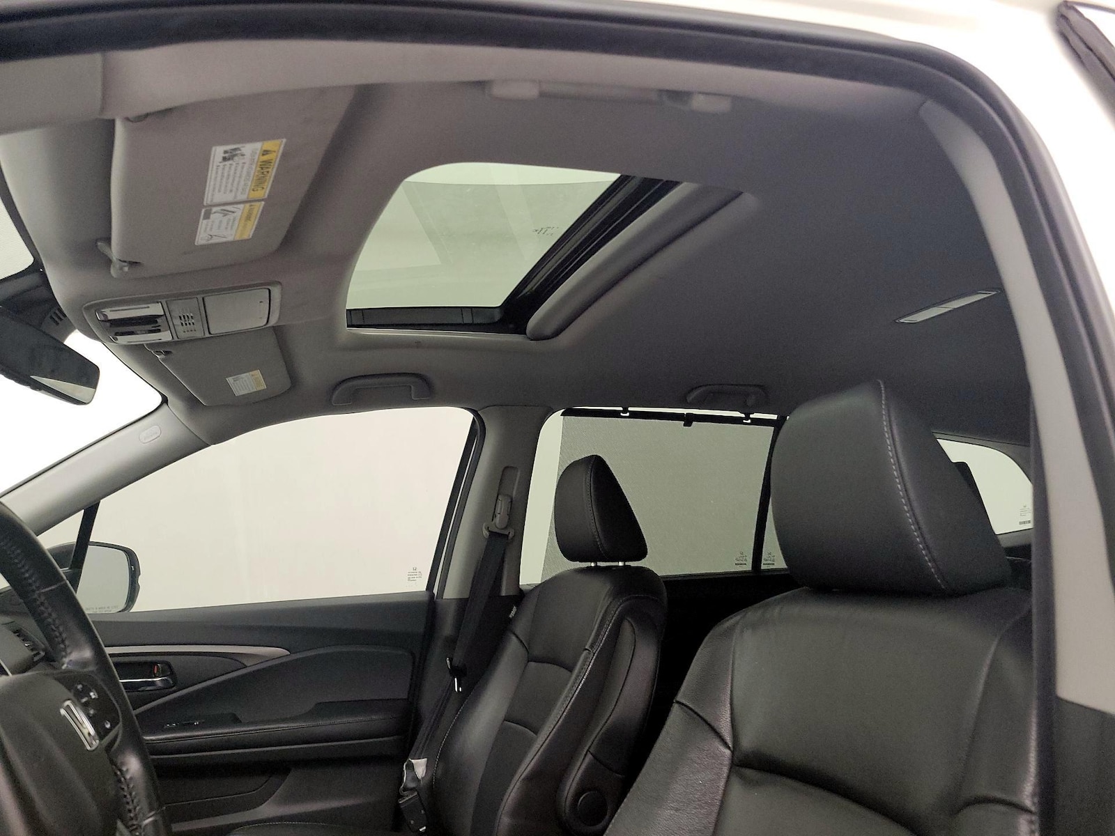 Sunroof(s) & Overhead Airbags