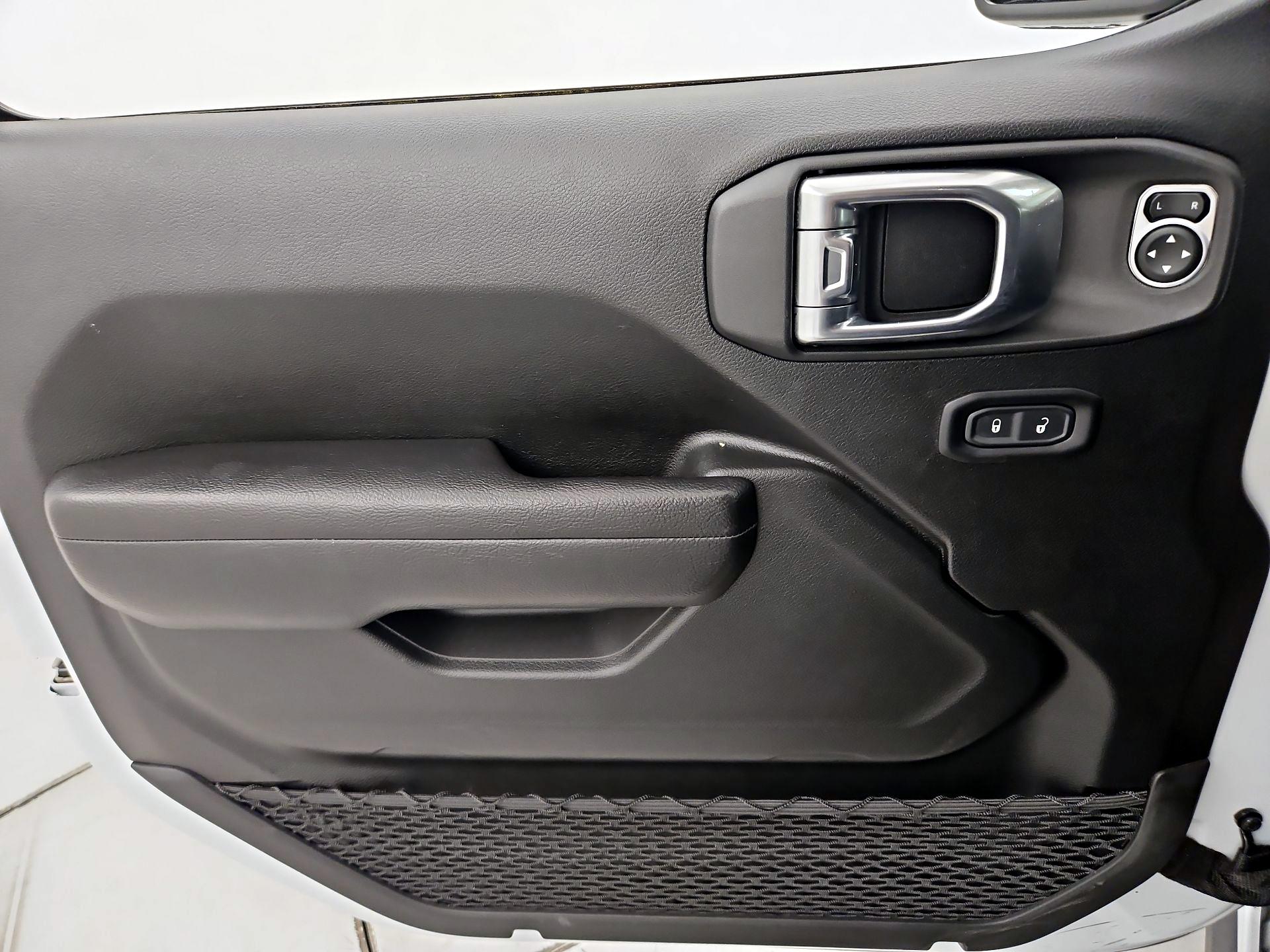 Thumbnail: 2023 Jeep Gladiator - 12