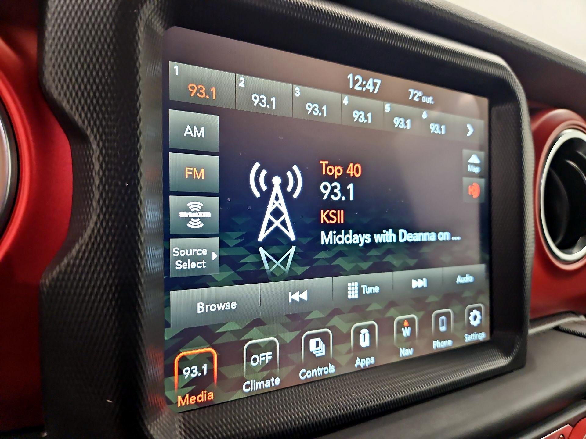 Thumbnail: 2023 Jeep Gladiator - 16