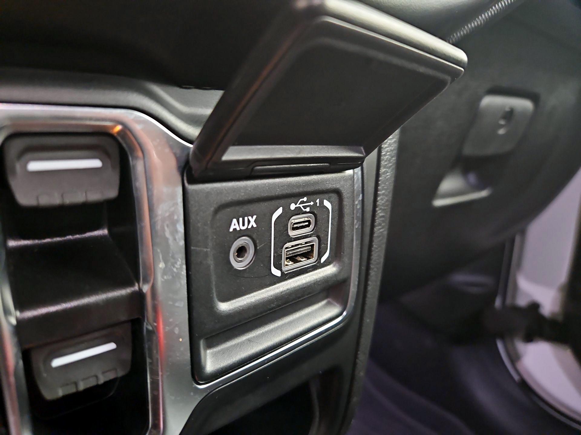 Thumbnail: 2023 Jeep Gladiator - 19