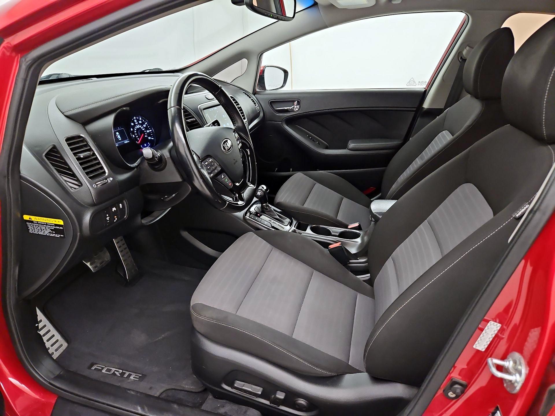 Thumbnail: 2017 Kia Forte - 11