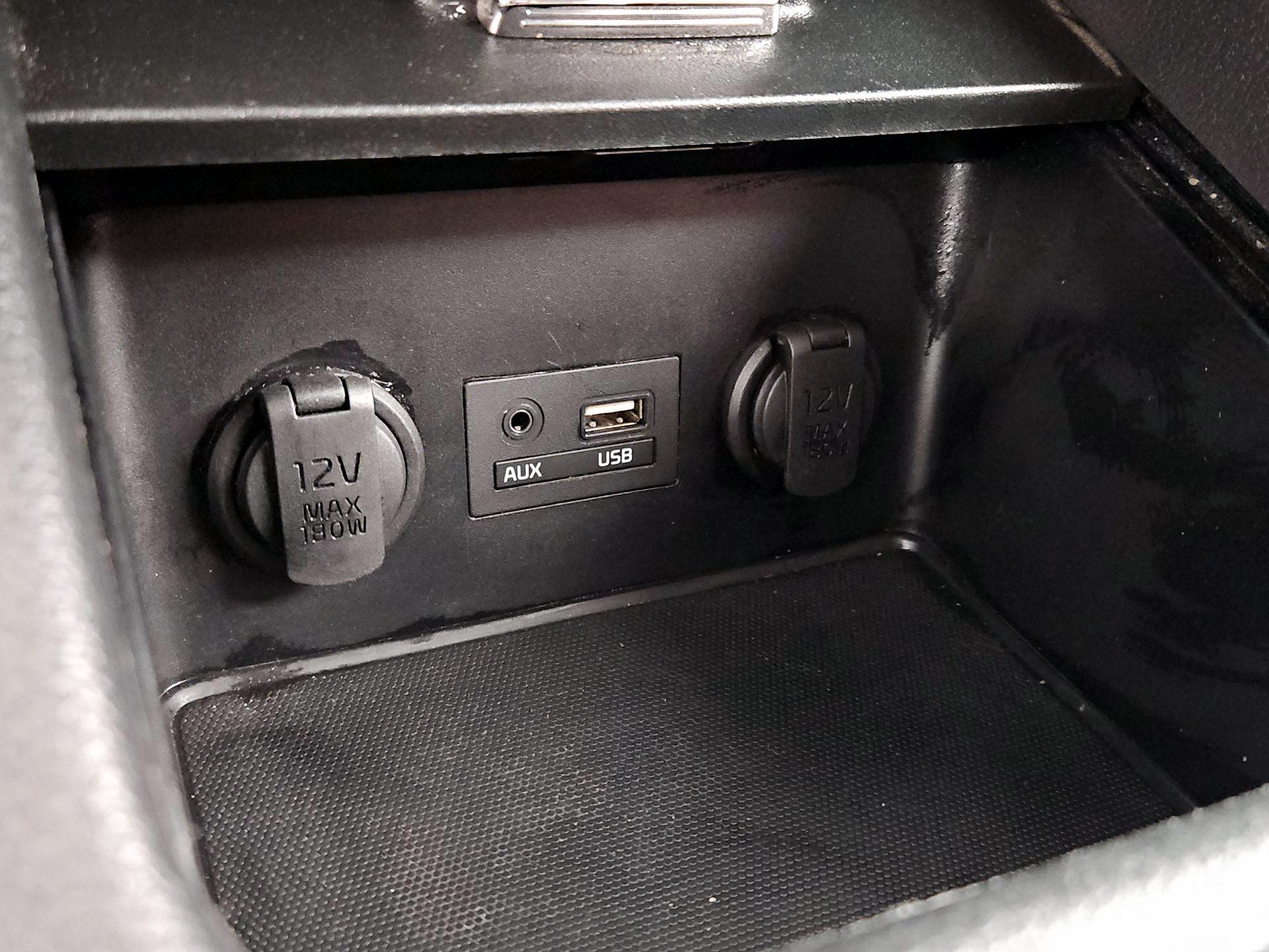 Thumbnail: 2017 Kia Forte - 19