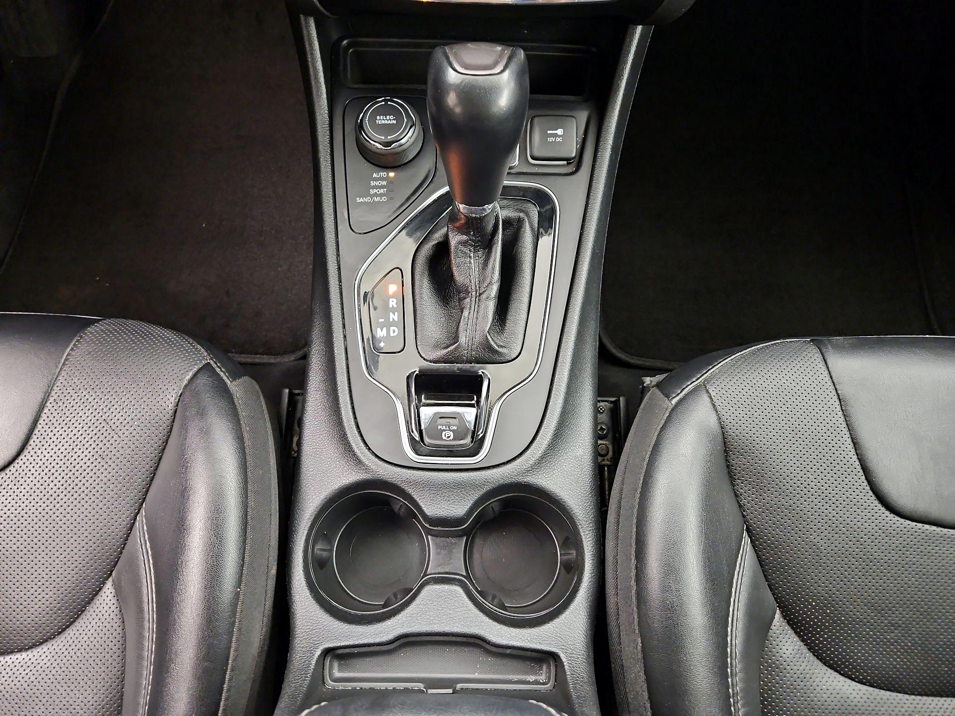 Thumbnail: 2023 Jeep Cherokee - 18