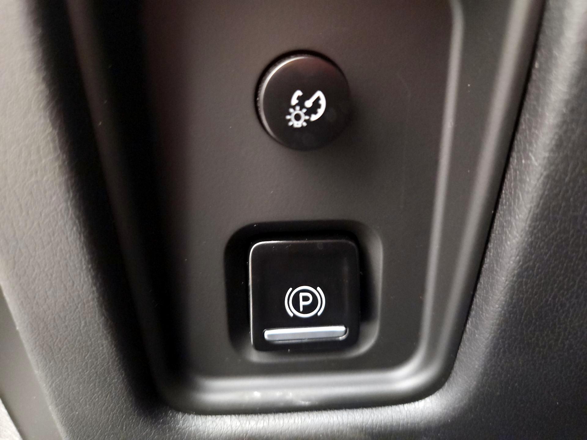 Thumbnail: 2021 Chevrolet Corvette - 13