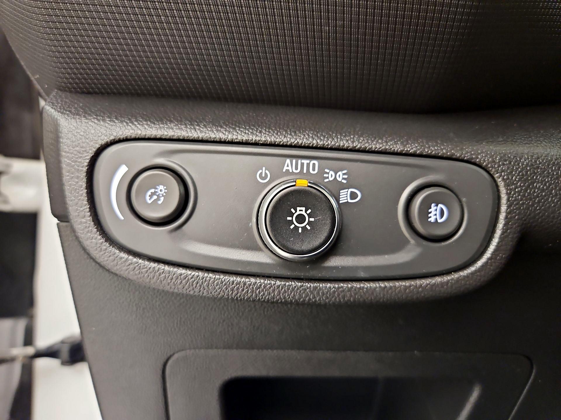 Thumbnail: 2021 Chevrolet TrailBlazer - 13