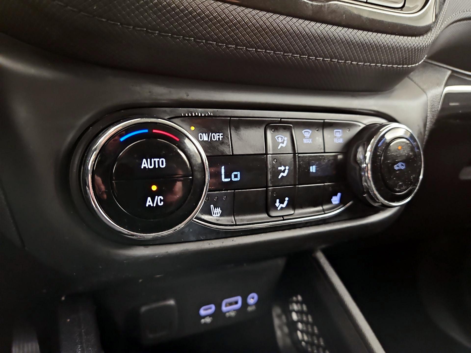 Thumbnail: 2021 Chevrolet TrailBlazer - 16