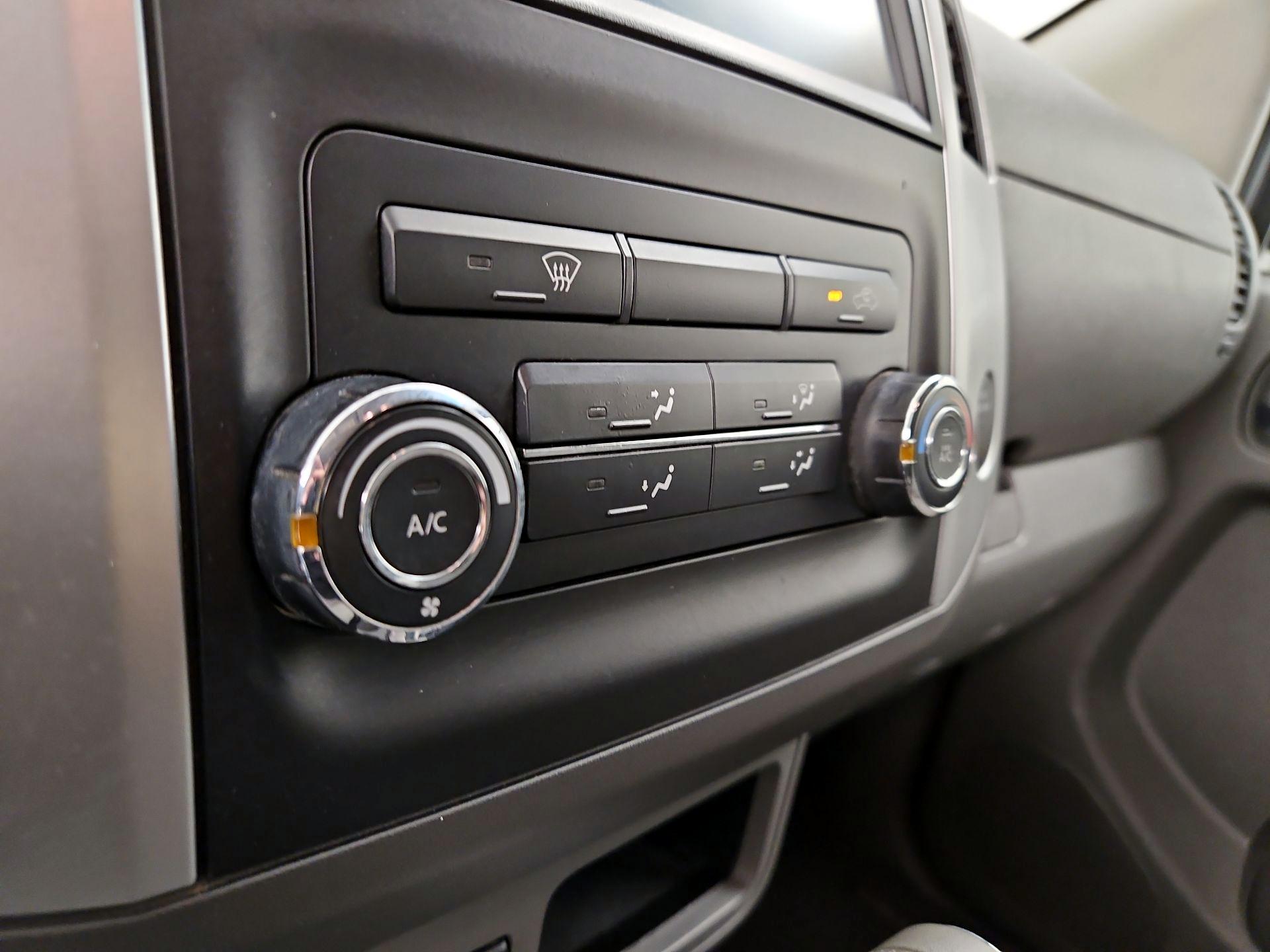 Thumbnail: 2019 Nissan Frontier - 16