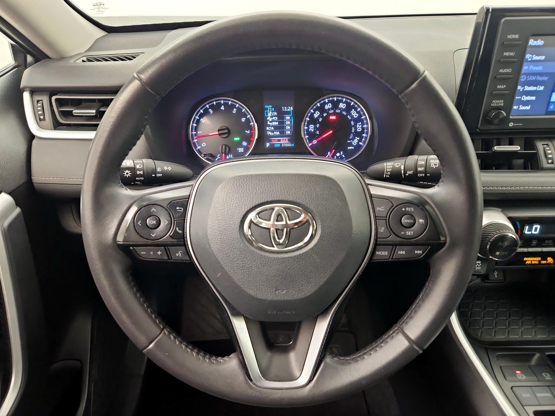 Thumbnail: 2021 Toyota RAV4 - 10