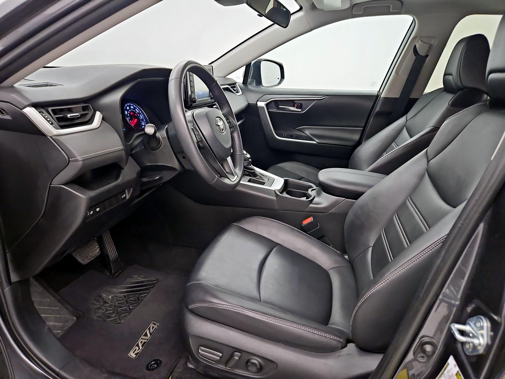 Thumbnail: 2021 Toyota RAV4 - 11