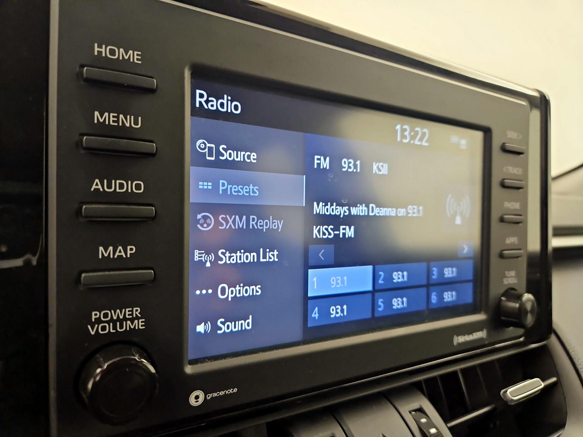 Thumbnail: 2021 Toyota RAV4 - 15