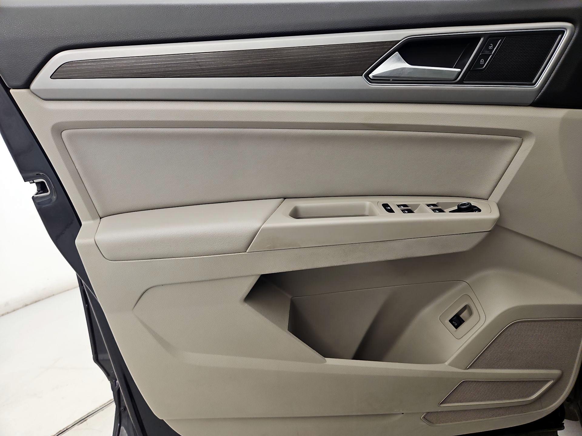 Thumbnail: 2019 Volkswagen Atlas - 12