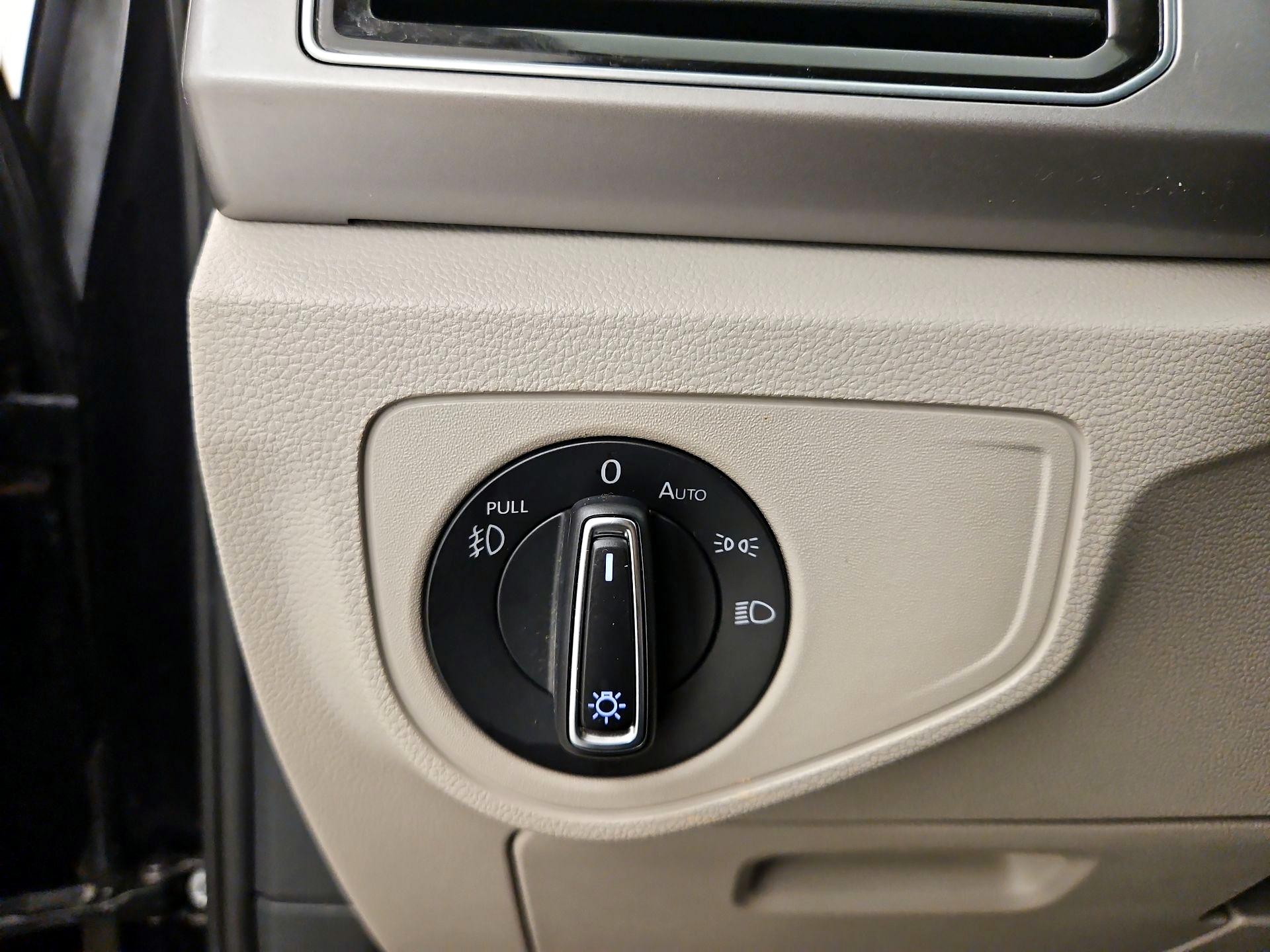 Thumbnail: 2019 Volkswagen Atlas - 13