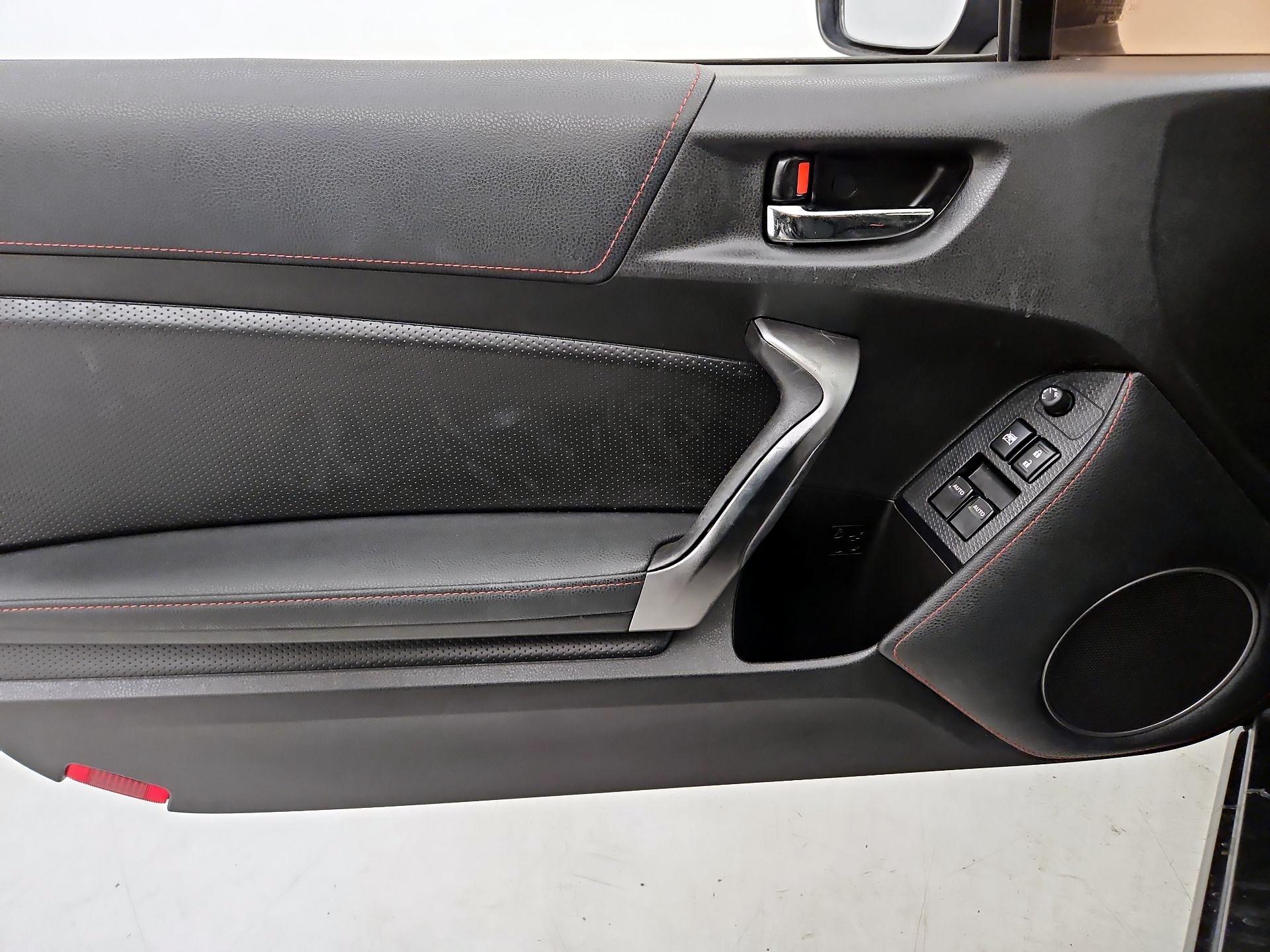 Thumbnail: 2014 Scion FR-S - 12