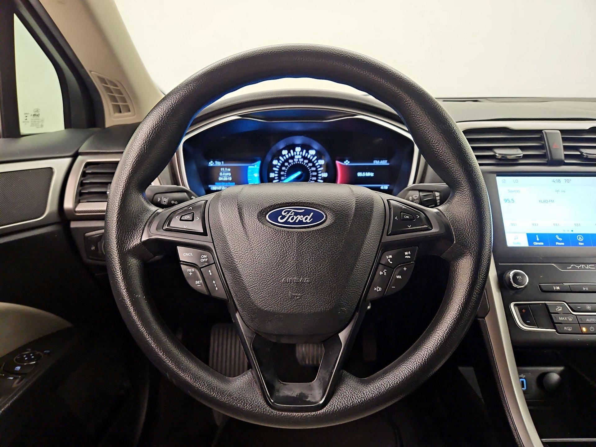 Thumbnail: 2020 Ford Fusion - 10