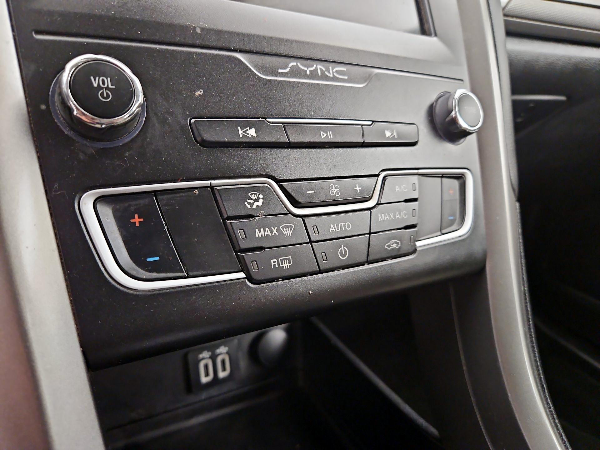 Thumbnail: 2020 Ford Fusion - 17