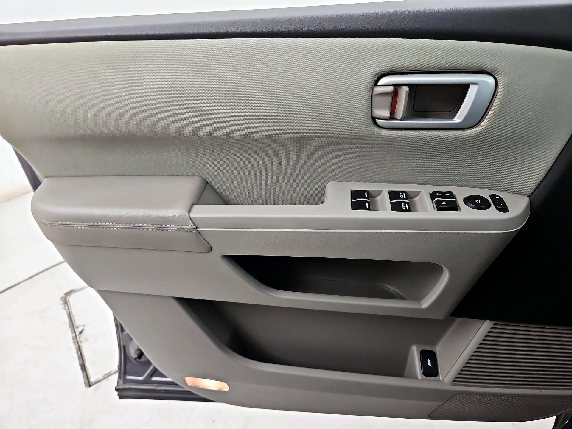 Thumbnail: 2015 Honda Pilot - 12