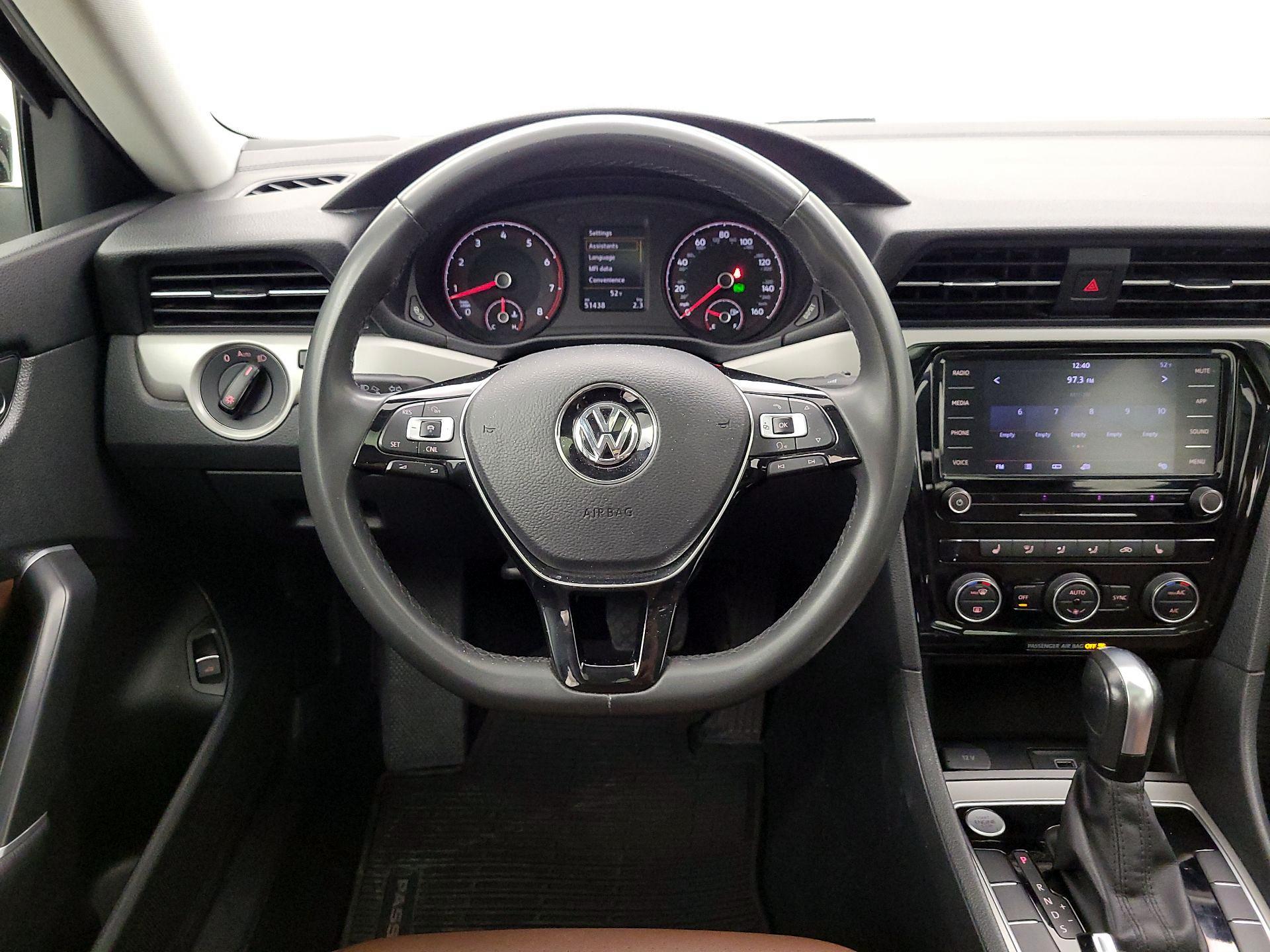 Thumbnail: 2022 Volkswagen Passat - 10