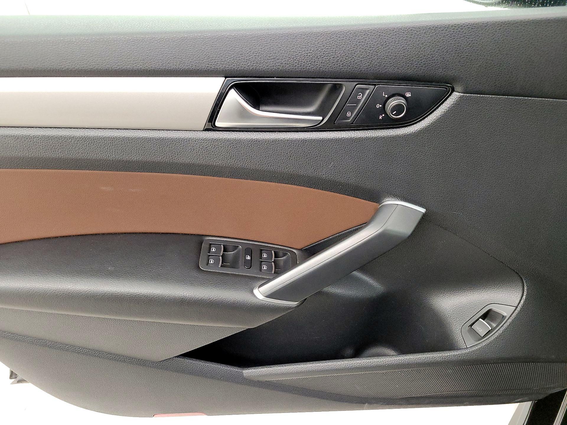 Thumbnail: 2022 Volkswagen Passat - 12