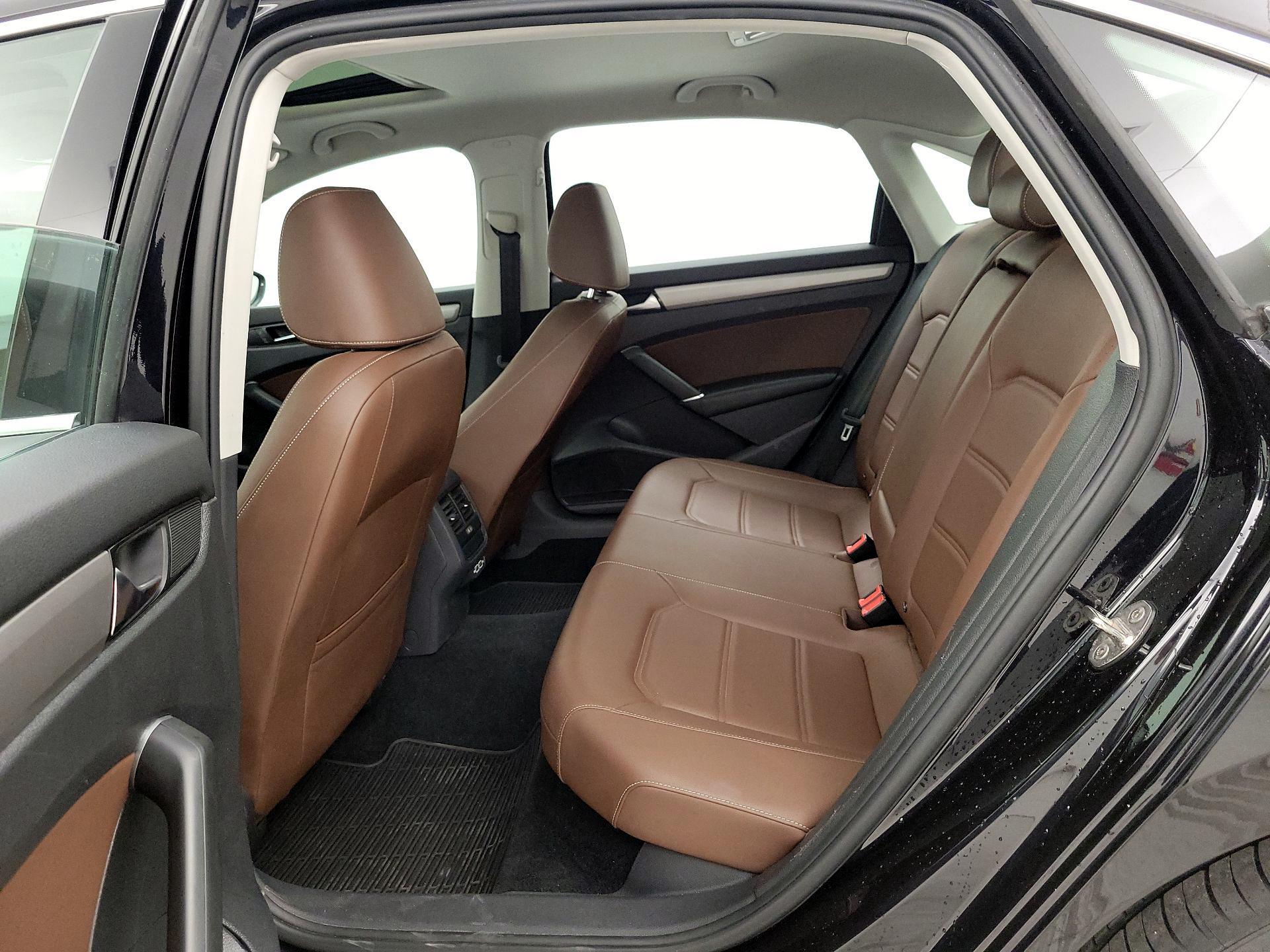 Thumbnail: 2022 Volkswagen Passat - 20