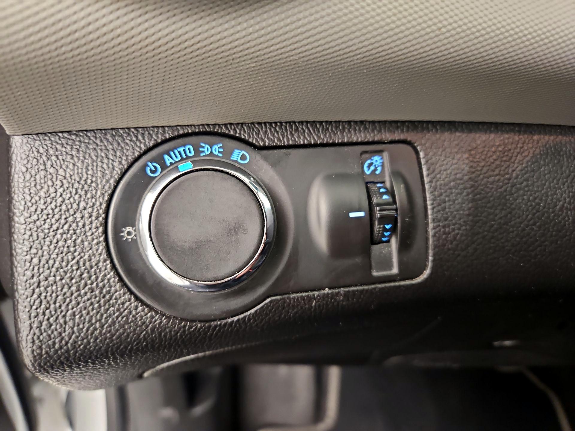 Thumbnail: 2016 Chevrolet Sonic - 13