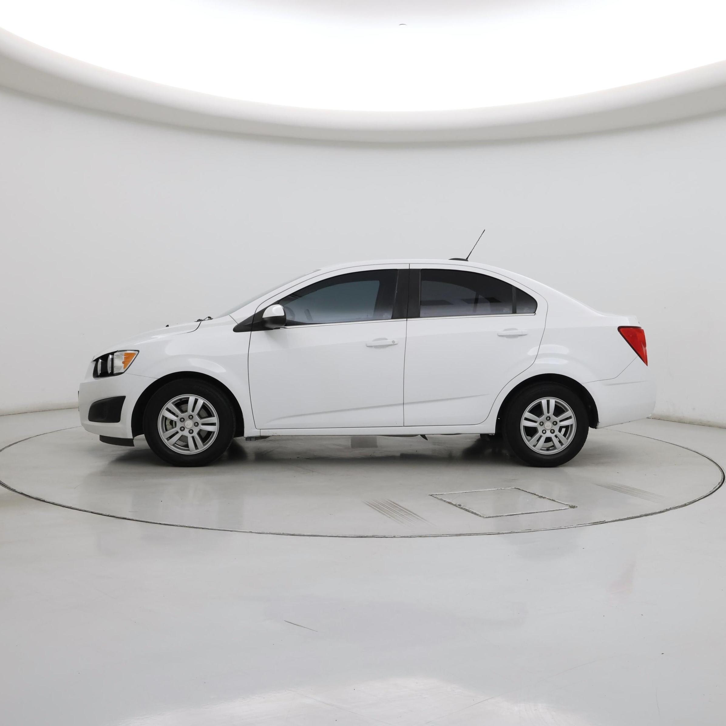 Thumbnail: 2016 Chevrolet Sonic - 3