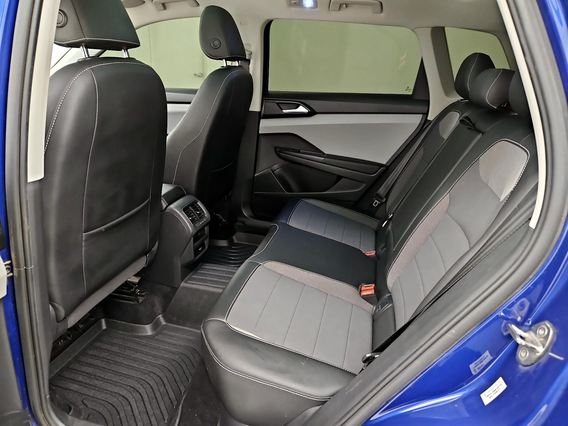 Thumbnail: 2022 Volkswagen Taos - 20