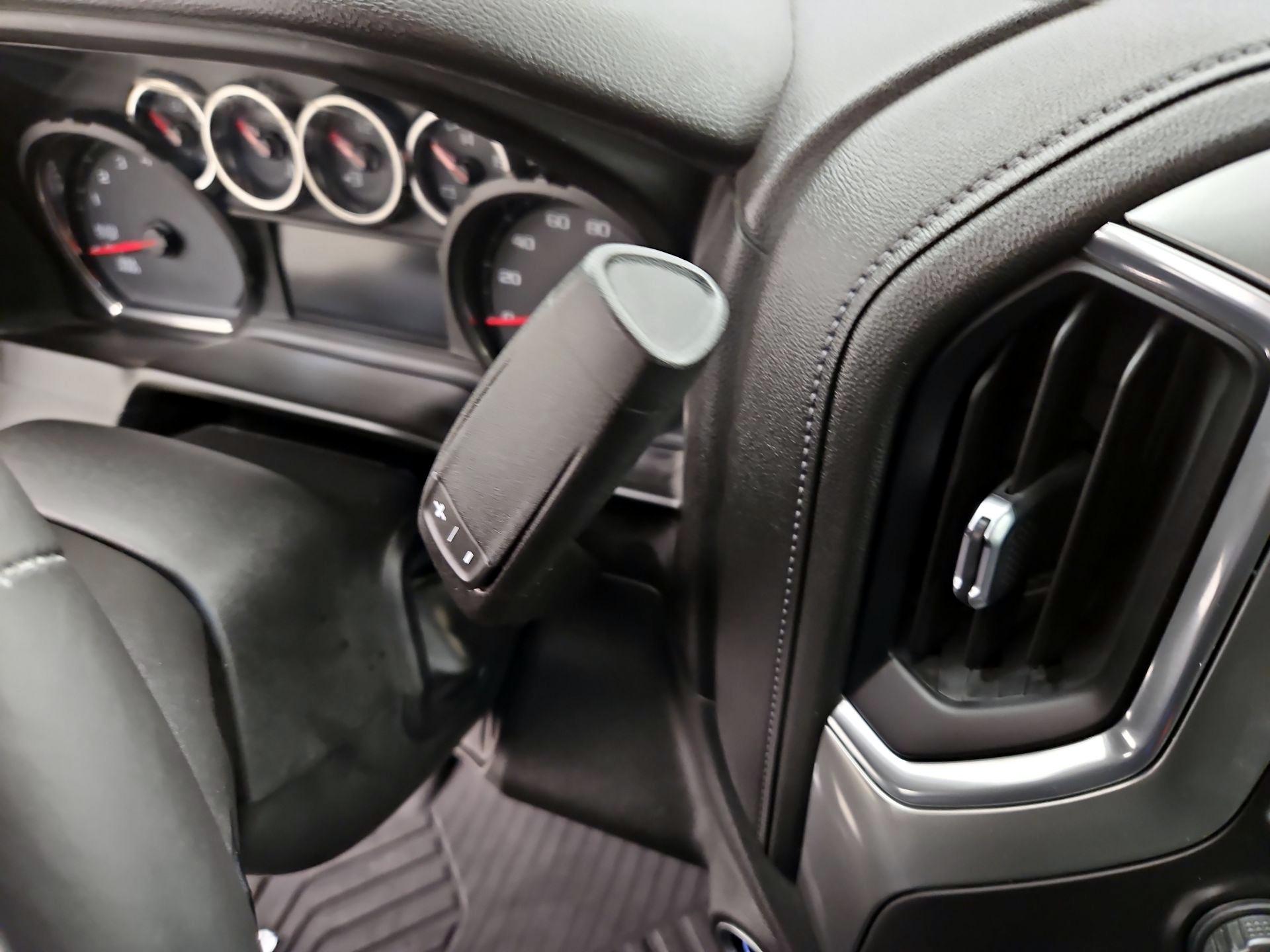 Thumbnail: 2020 Chevrolet Silverado 1500 - 17