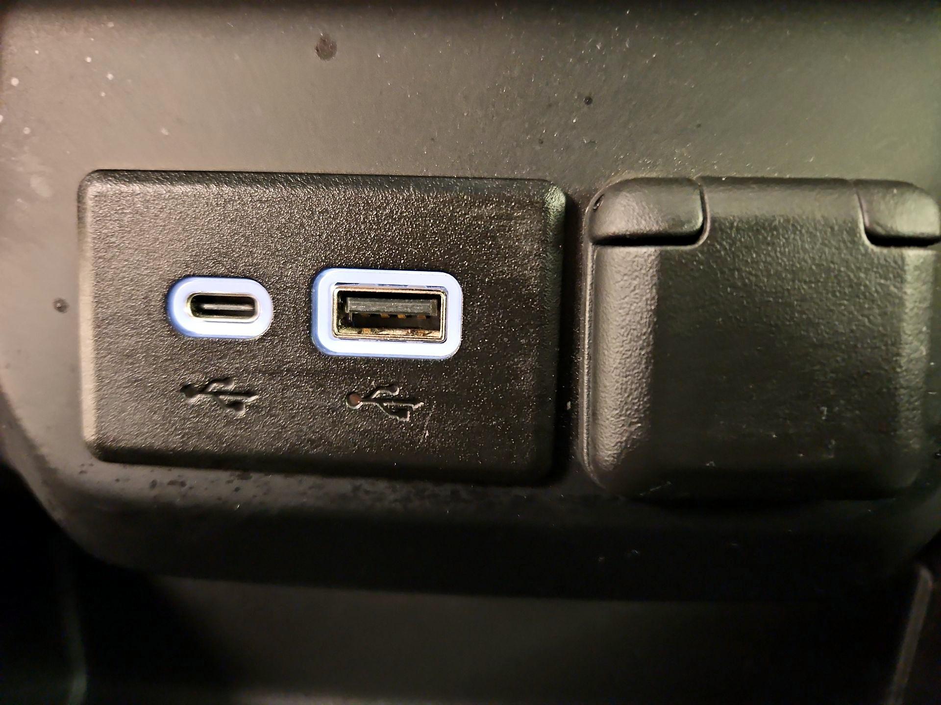 Thumbnail: 2020 Chevrolet Silverado 1500 - 18