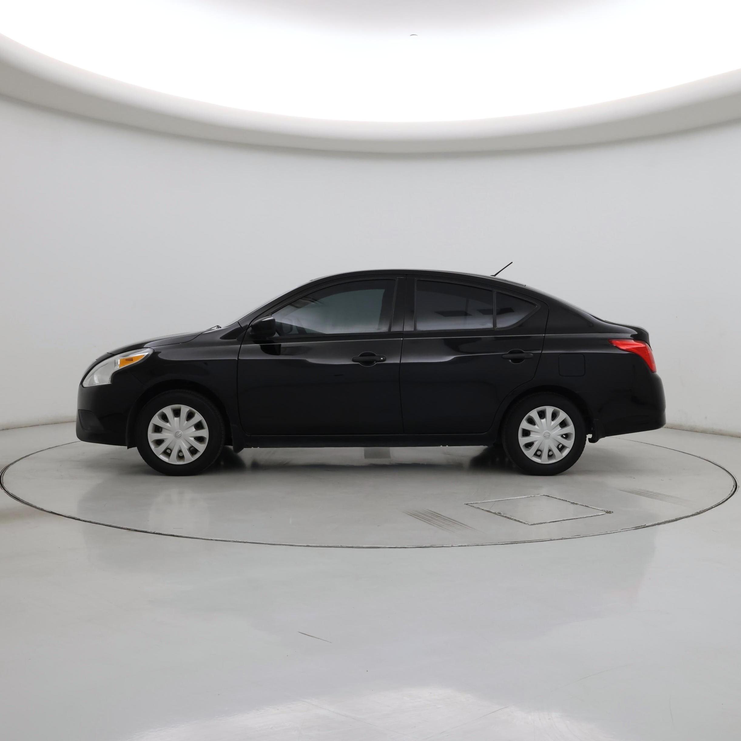 Thumbnail: 2019 Nissan Versa - 3