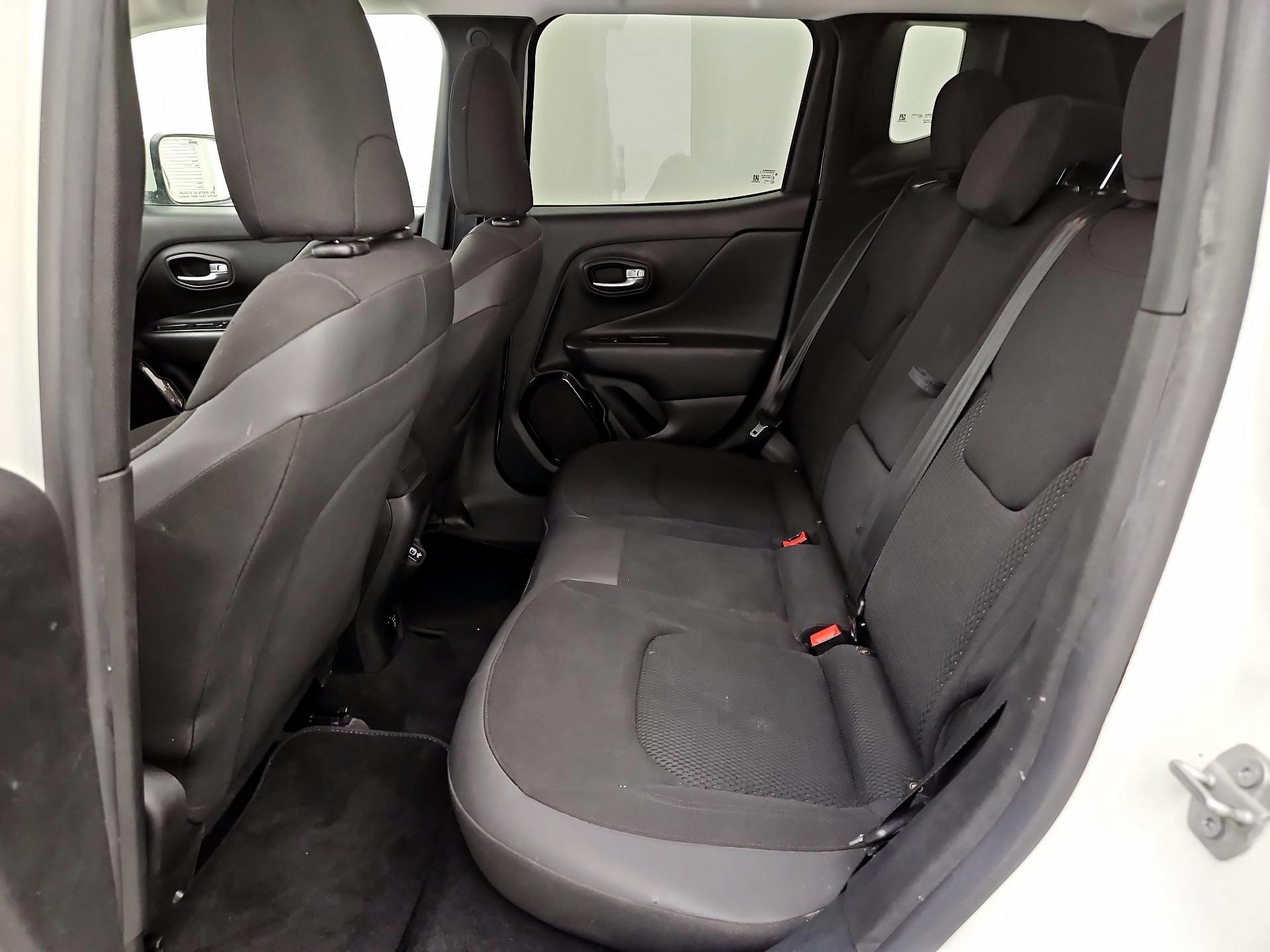 Thumbnail: 2018 Jeep Renegade - 20