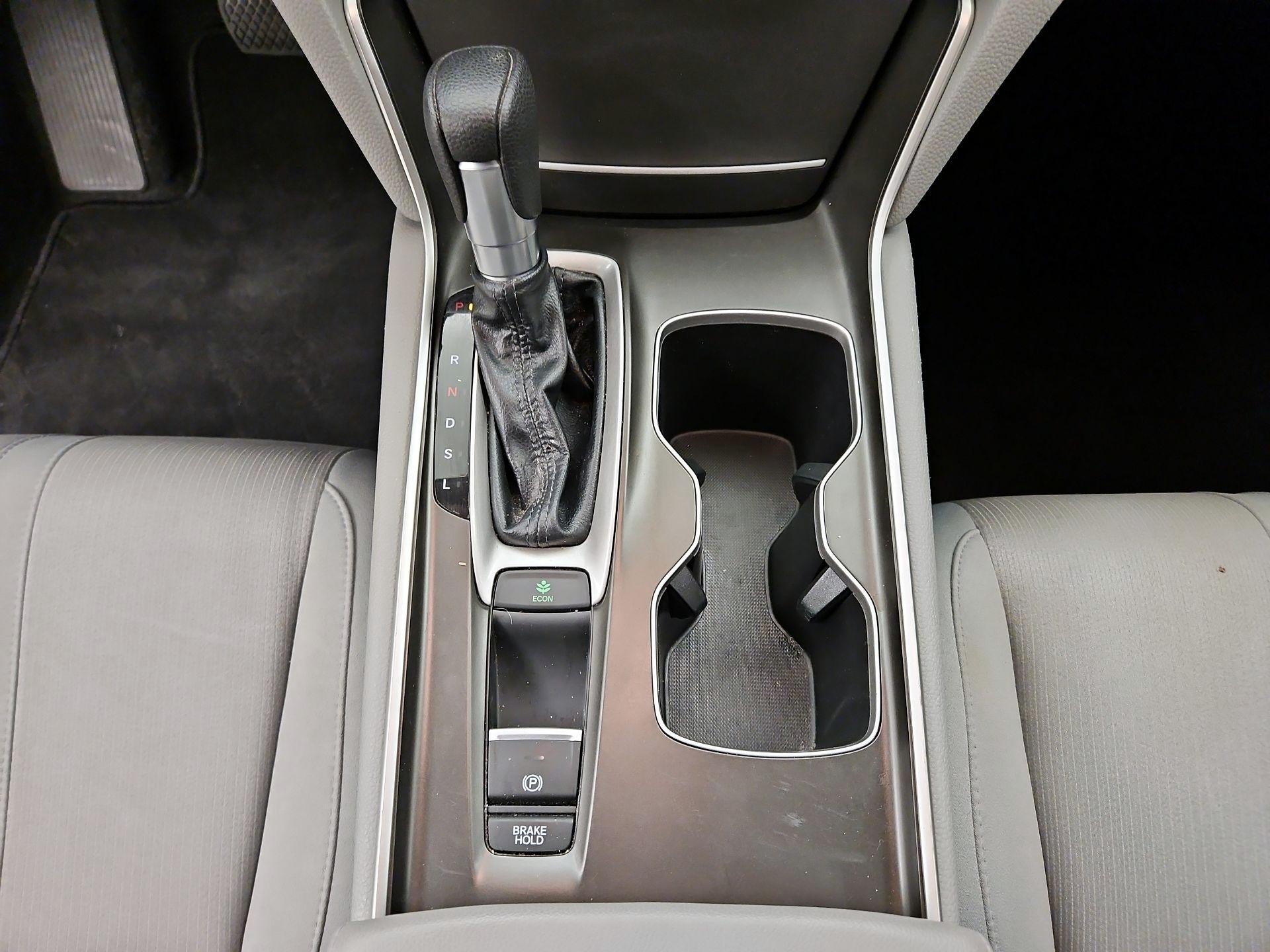 Thumbnail: 2018 Honda Accord - 17