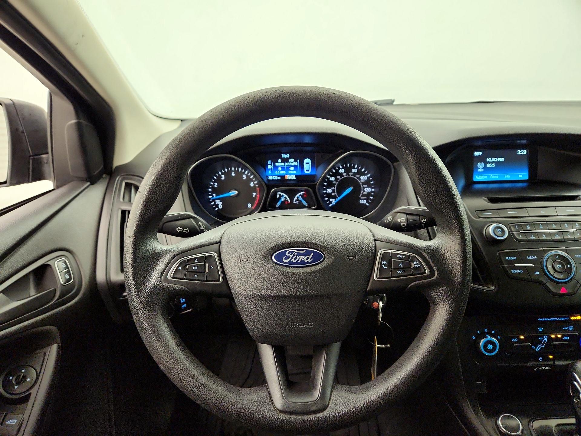 Thumbnail: 2016 Ford Focus - 10