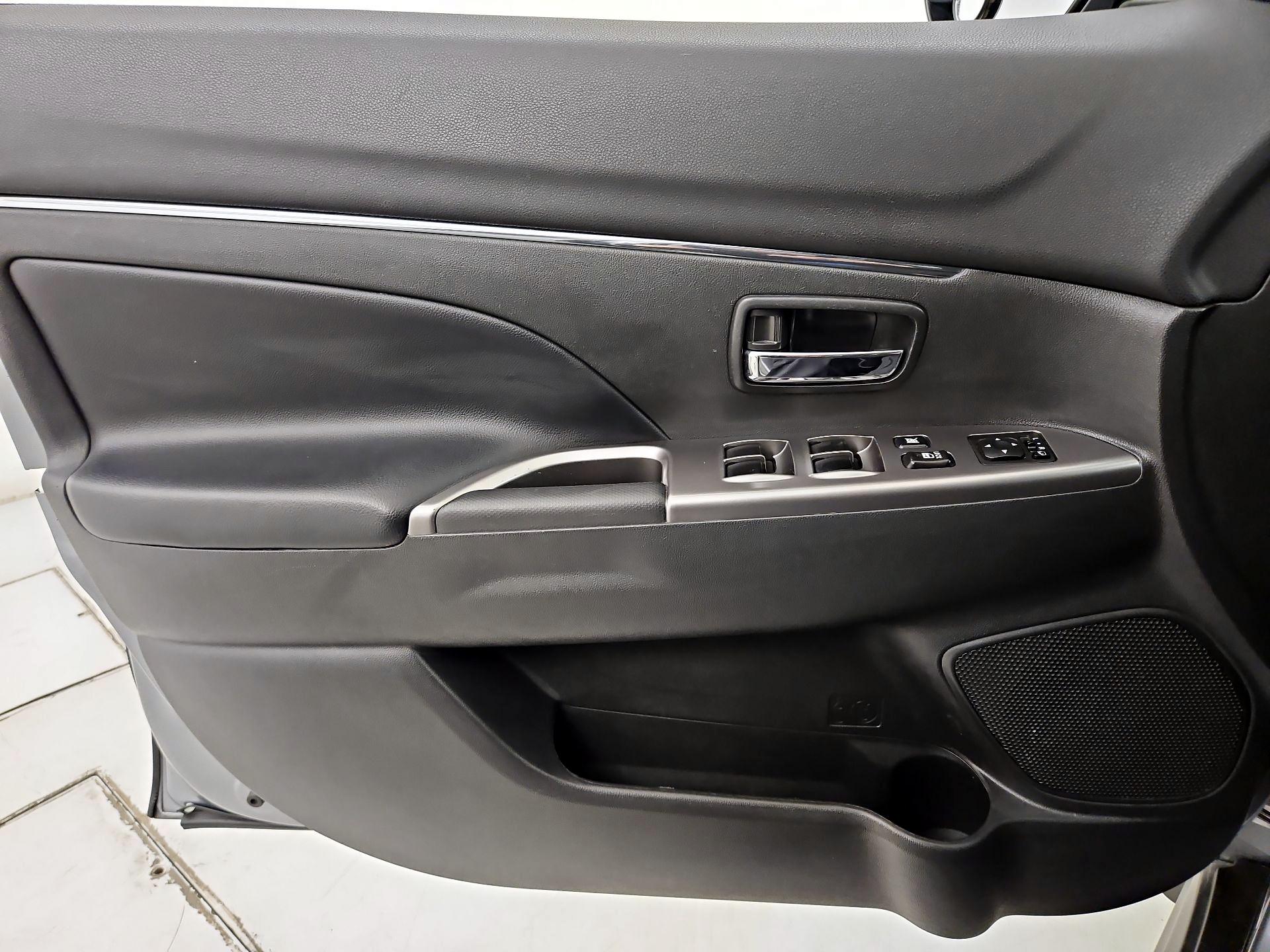 Thumbnail: 2022 Mitsubishi Outlander Sport - 12