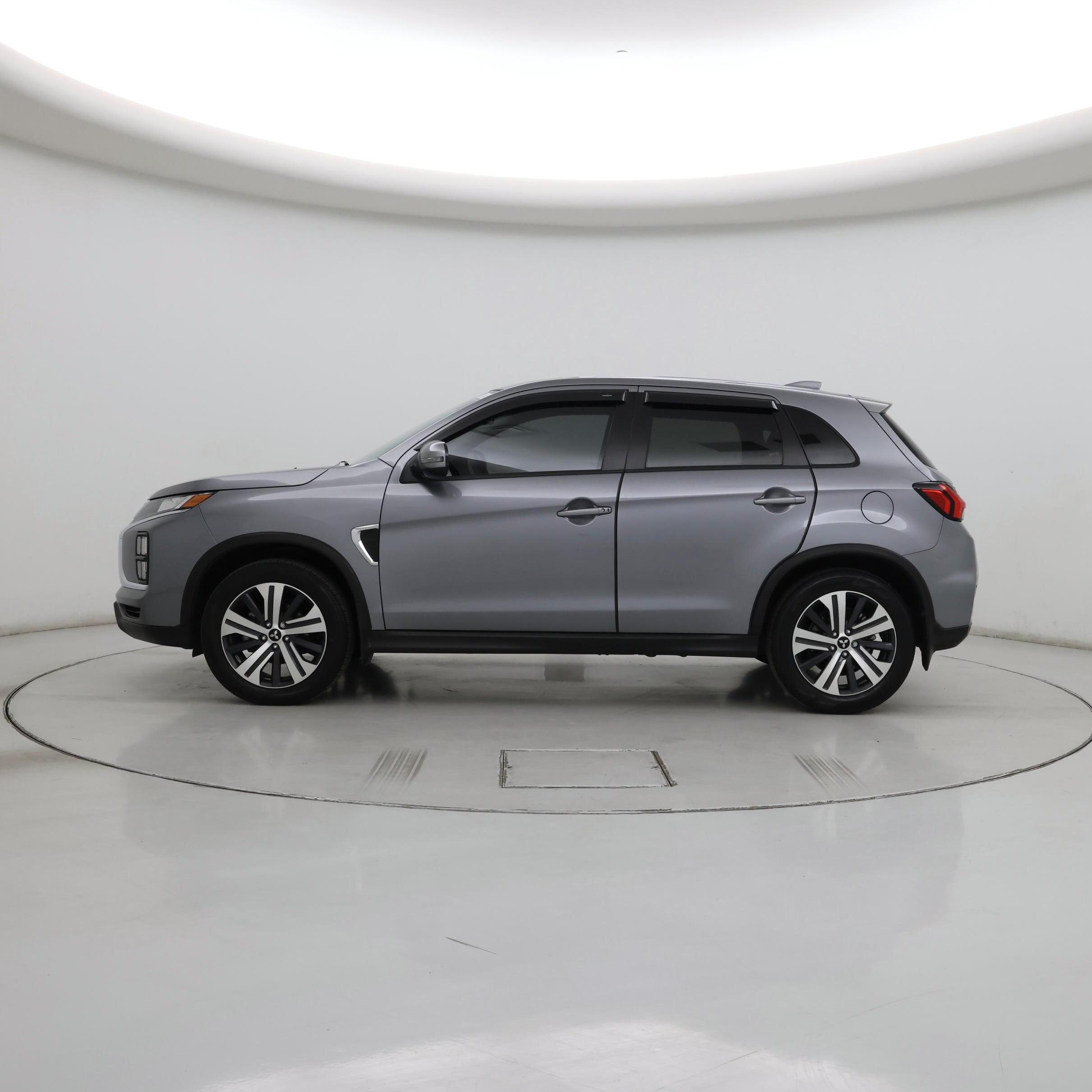 Thumbnail: 2022 Mitsubishi Outlander Sport - 3