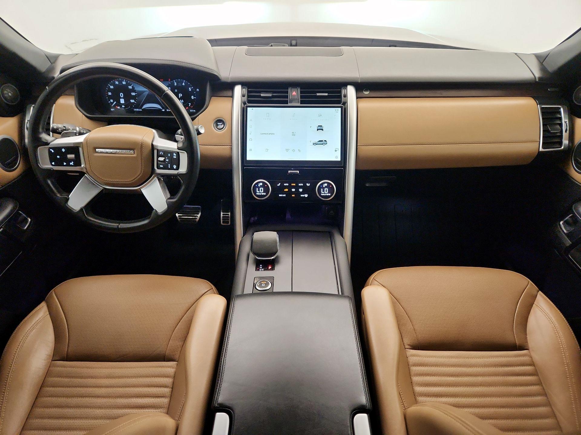 Thumbnail: 2023 Land Rover Discovery - 9