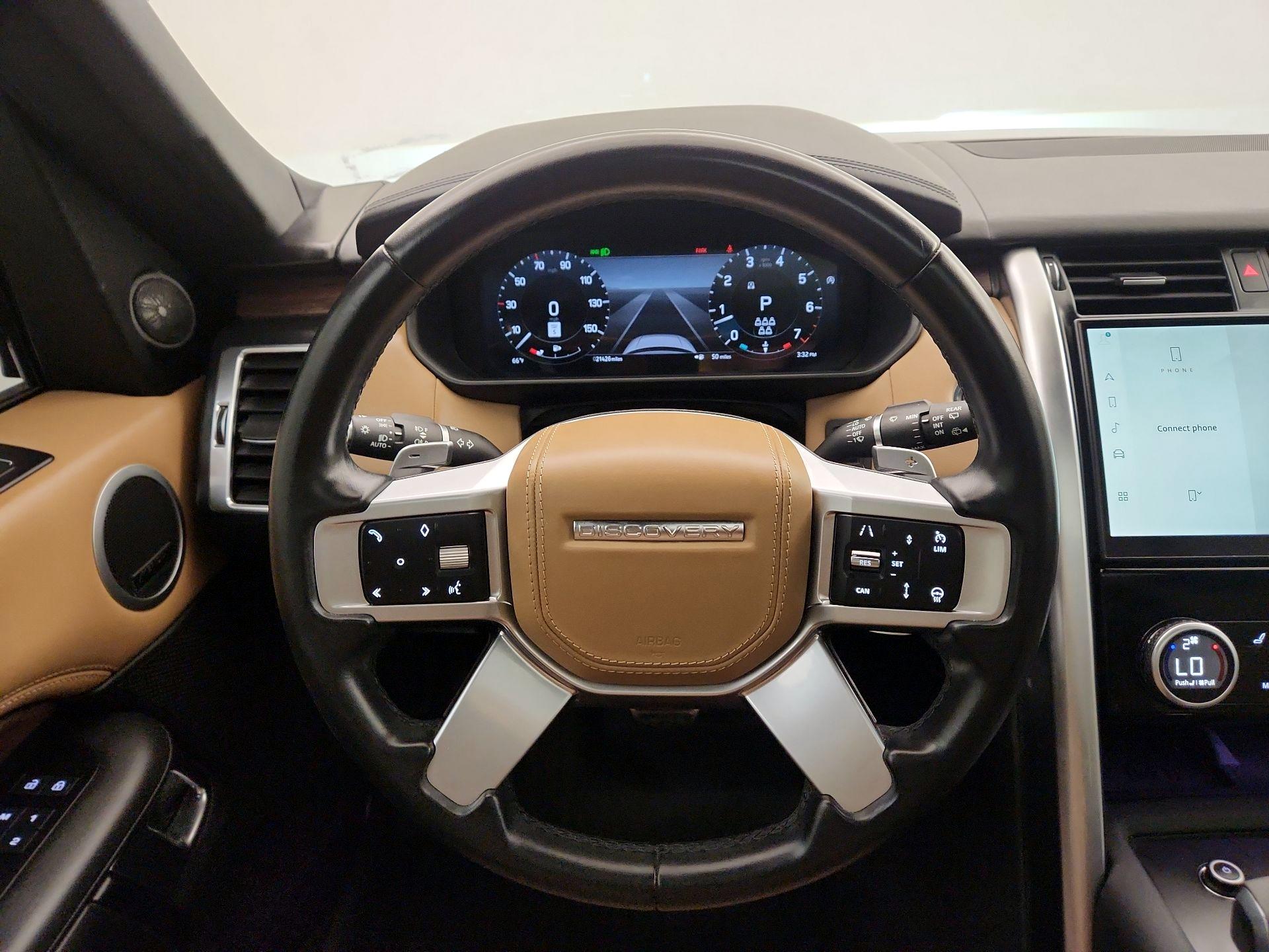 Thumbnail: 2023 Land Rover Discovery - 10