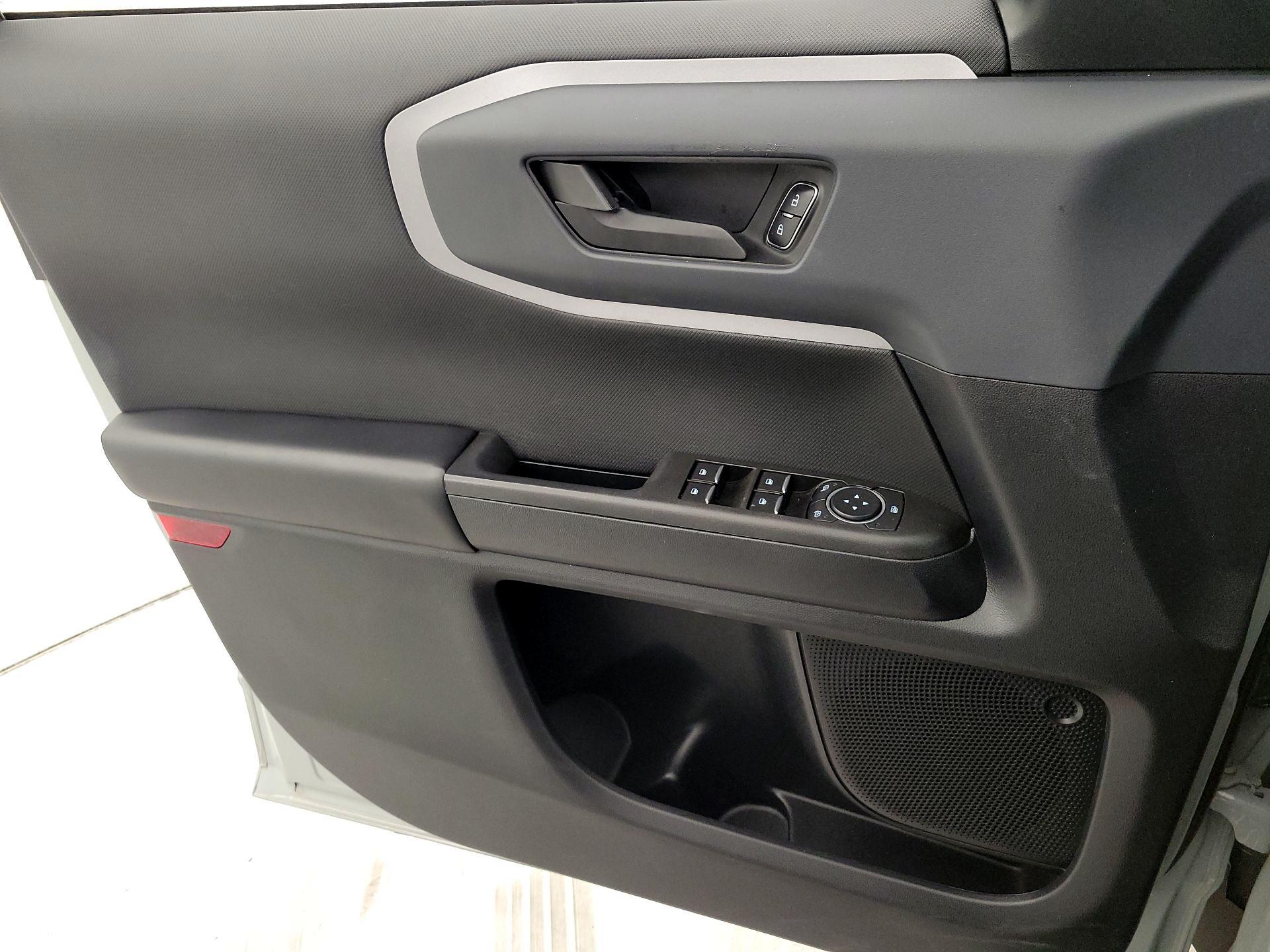 Thumbnail: 2022 Ford Bronco Sport - 12