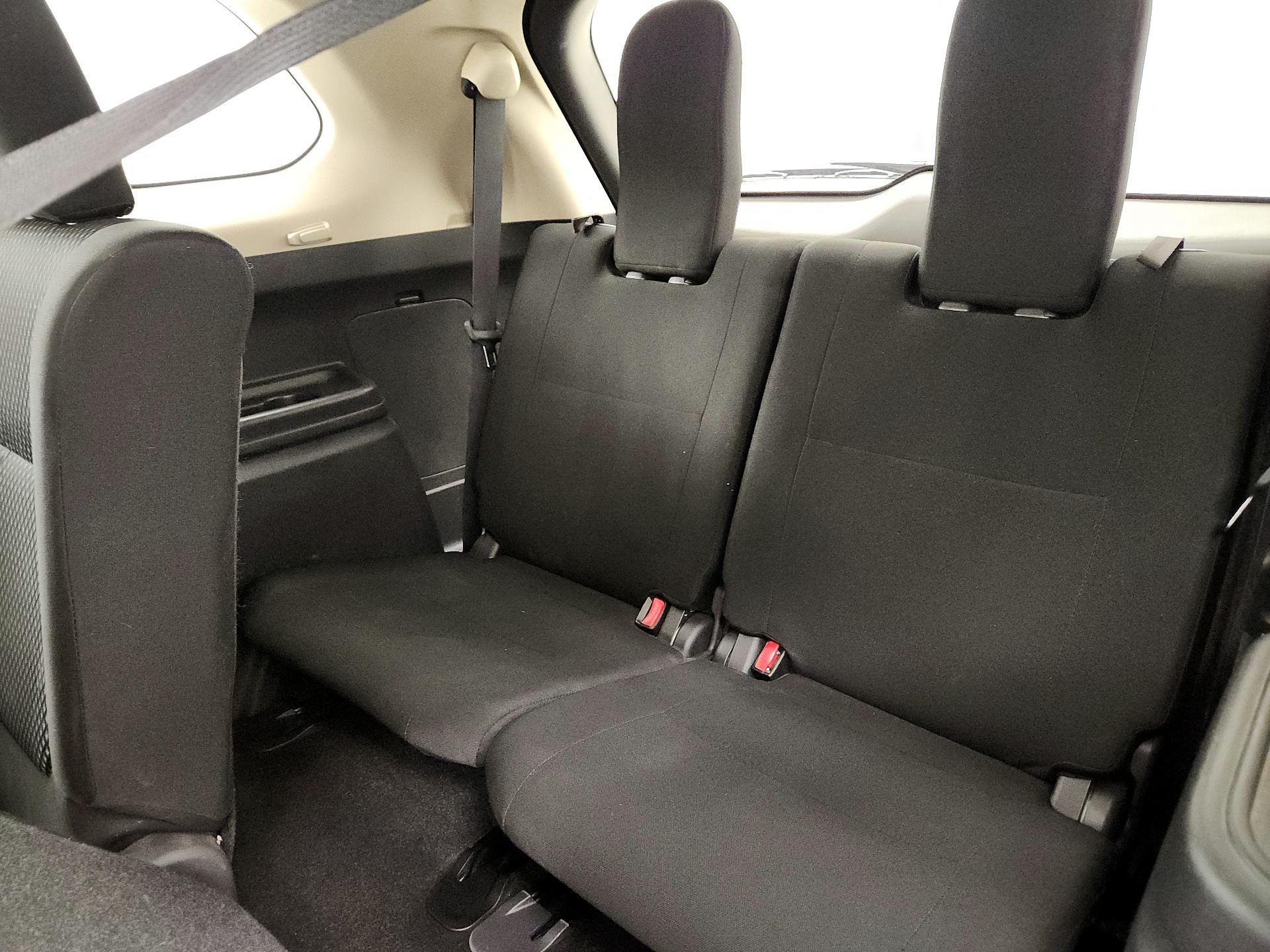 Thumbnail: 2016 Mitsubishi Outlander - 19