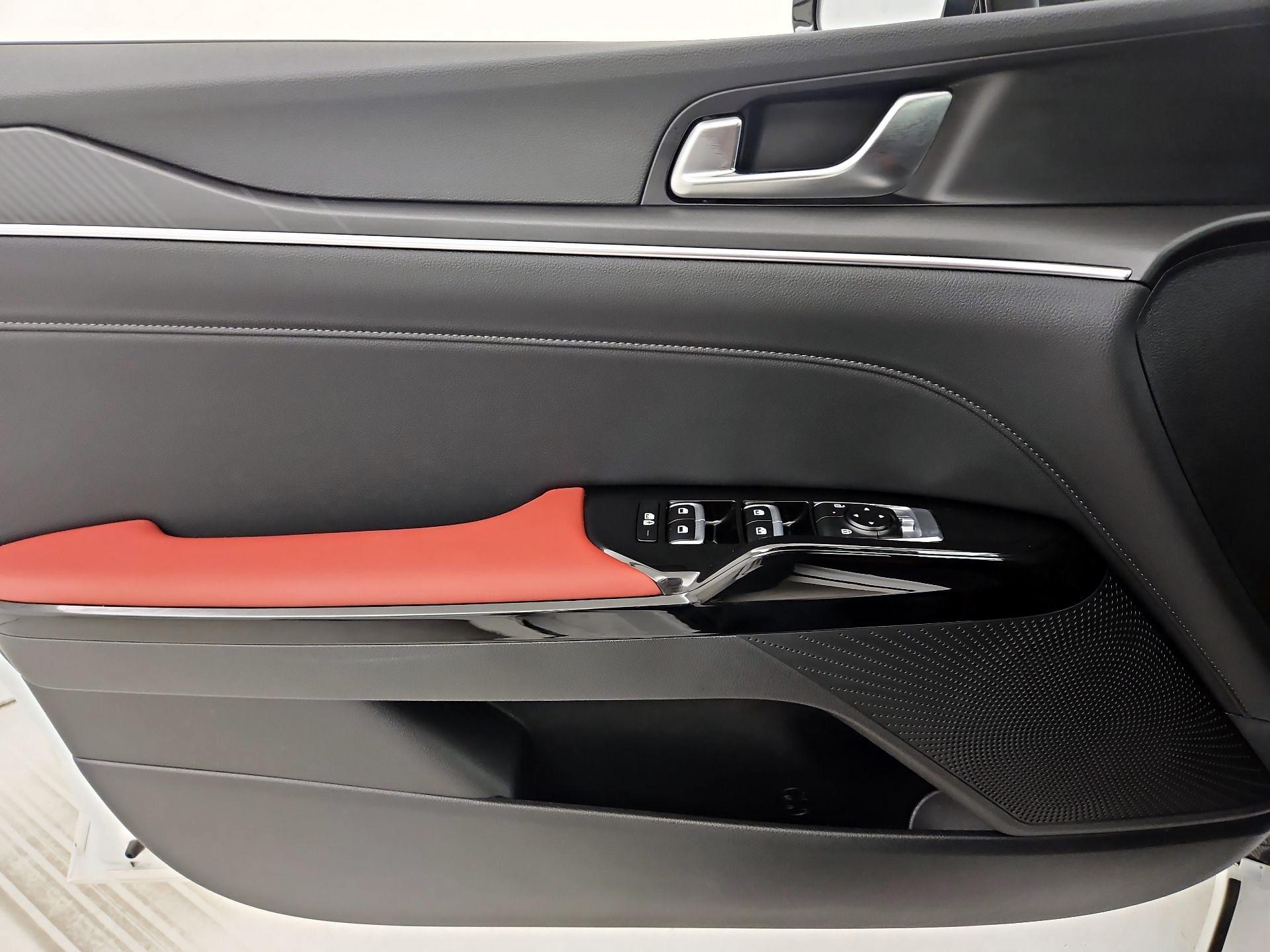 Thumbnail: 2026 Kia K5 - 12