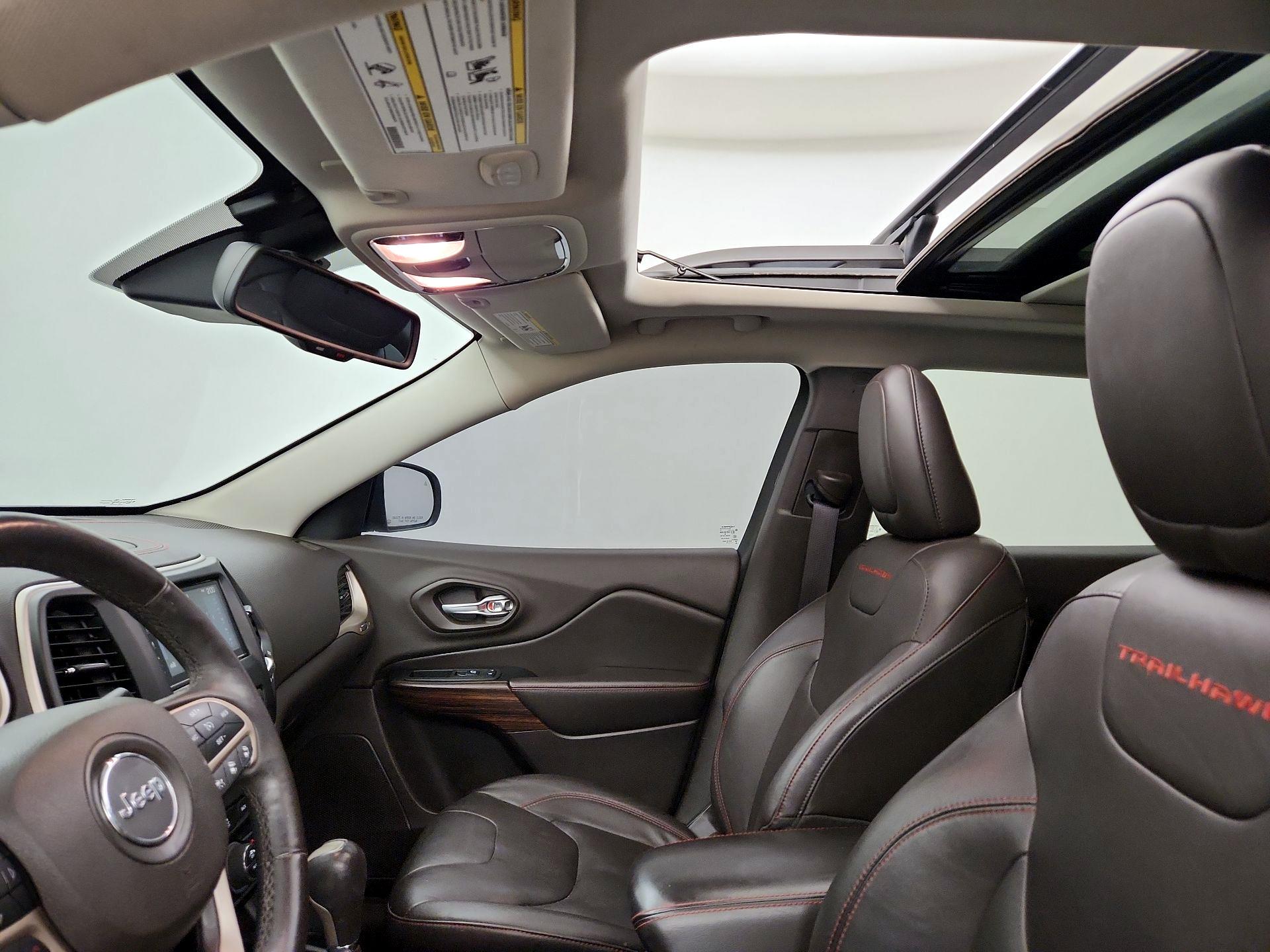 Thumbnail: 2014 Jeep Cherokee - 19