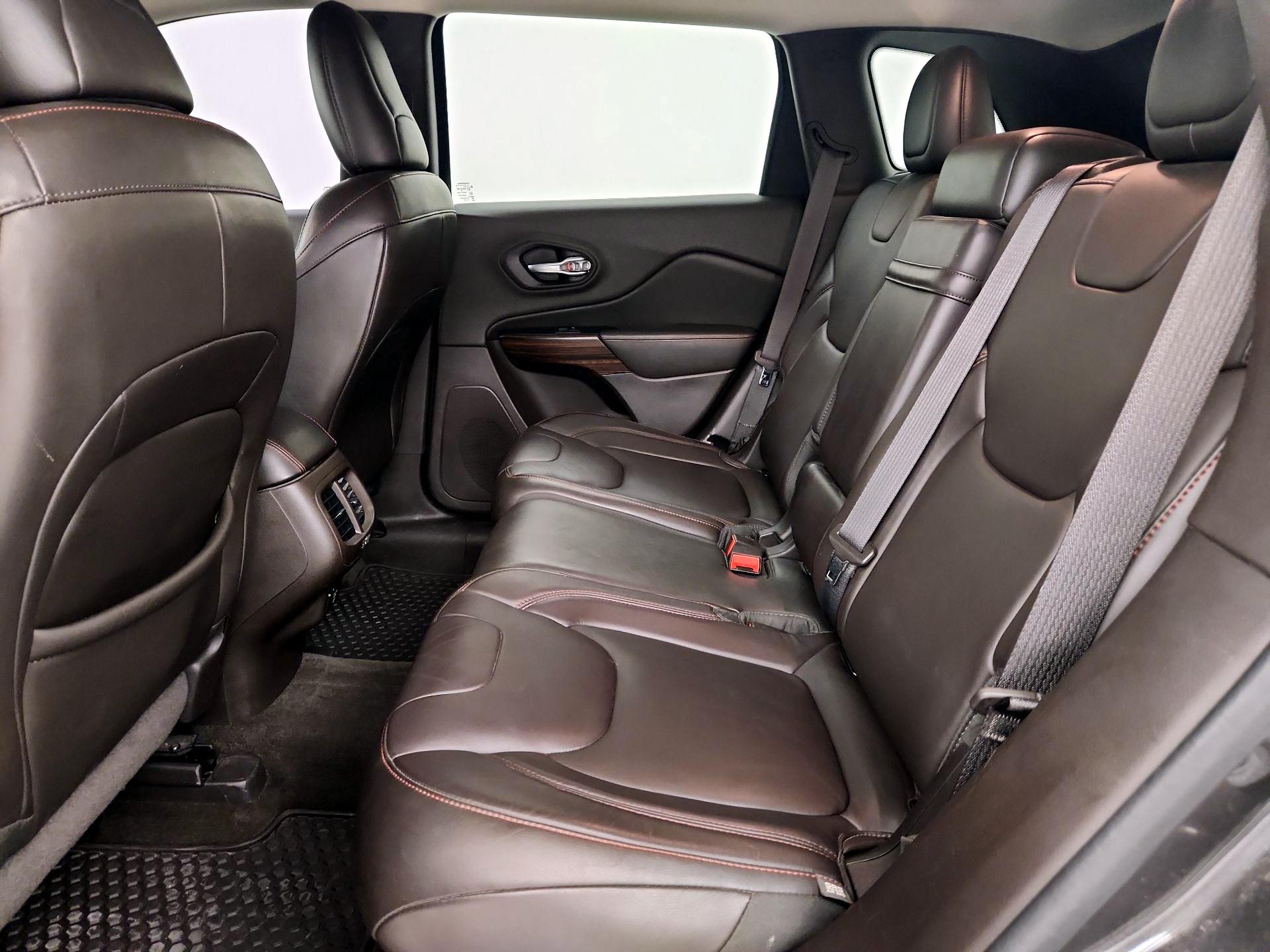 Thumbnail: 2014 Jeep Cherokee - 20