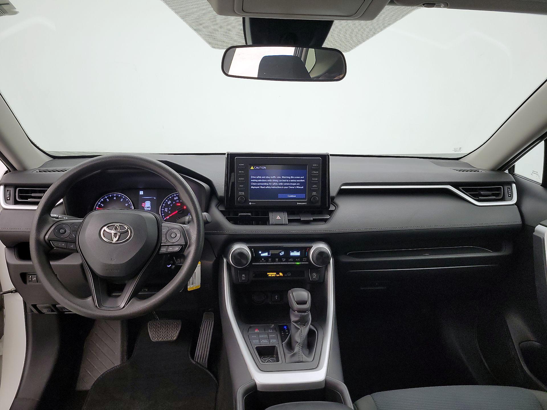 Thumbnail: 2022 Toyota RAV4 - 9