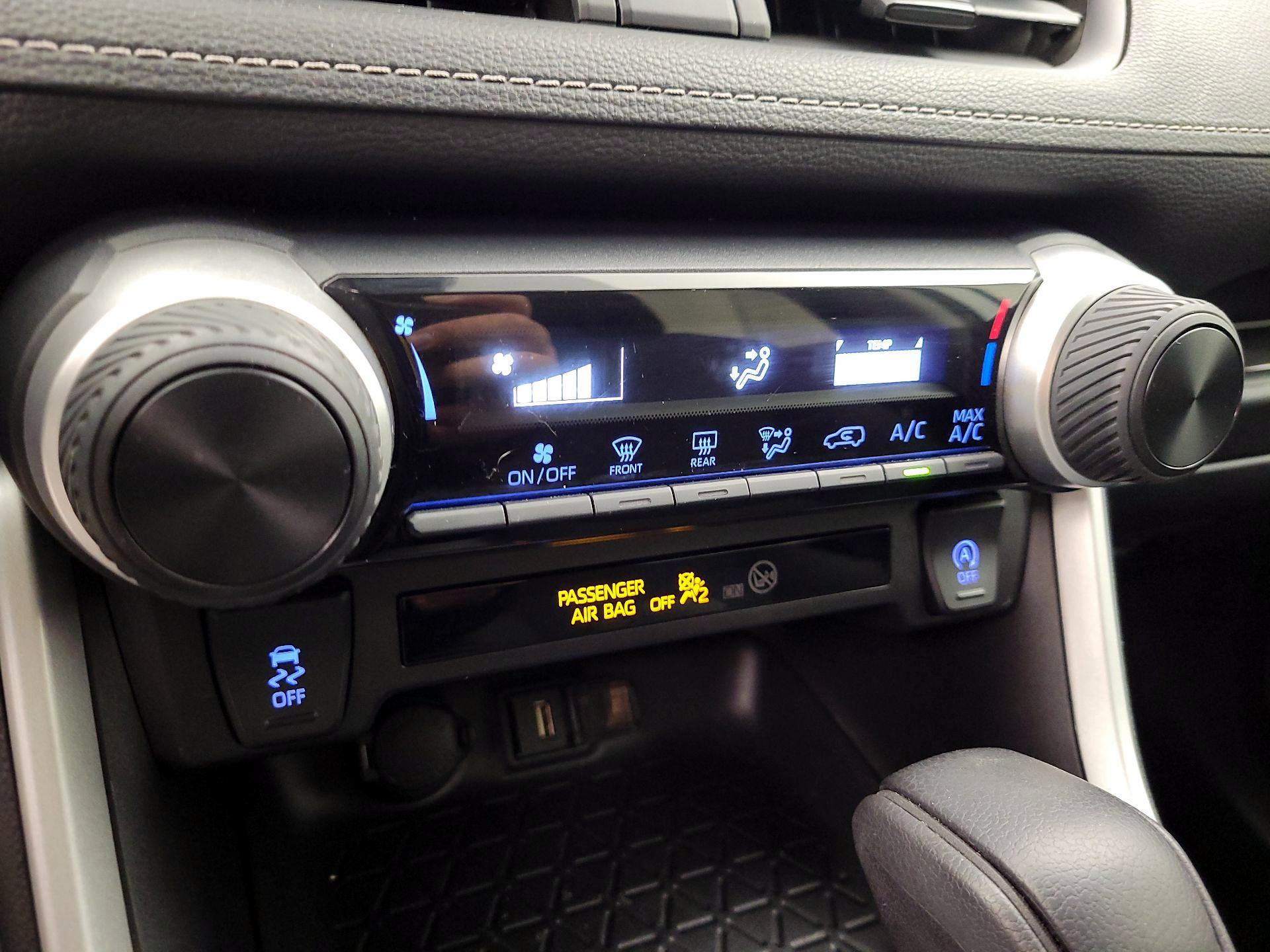 Thumbnail: 2022 Toyota RAV4 - 14