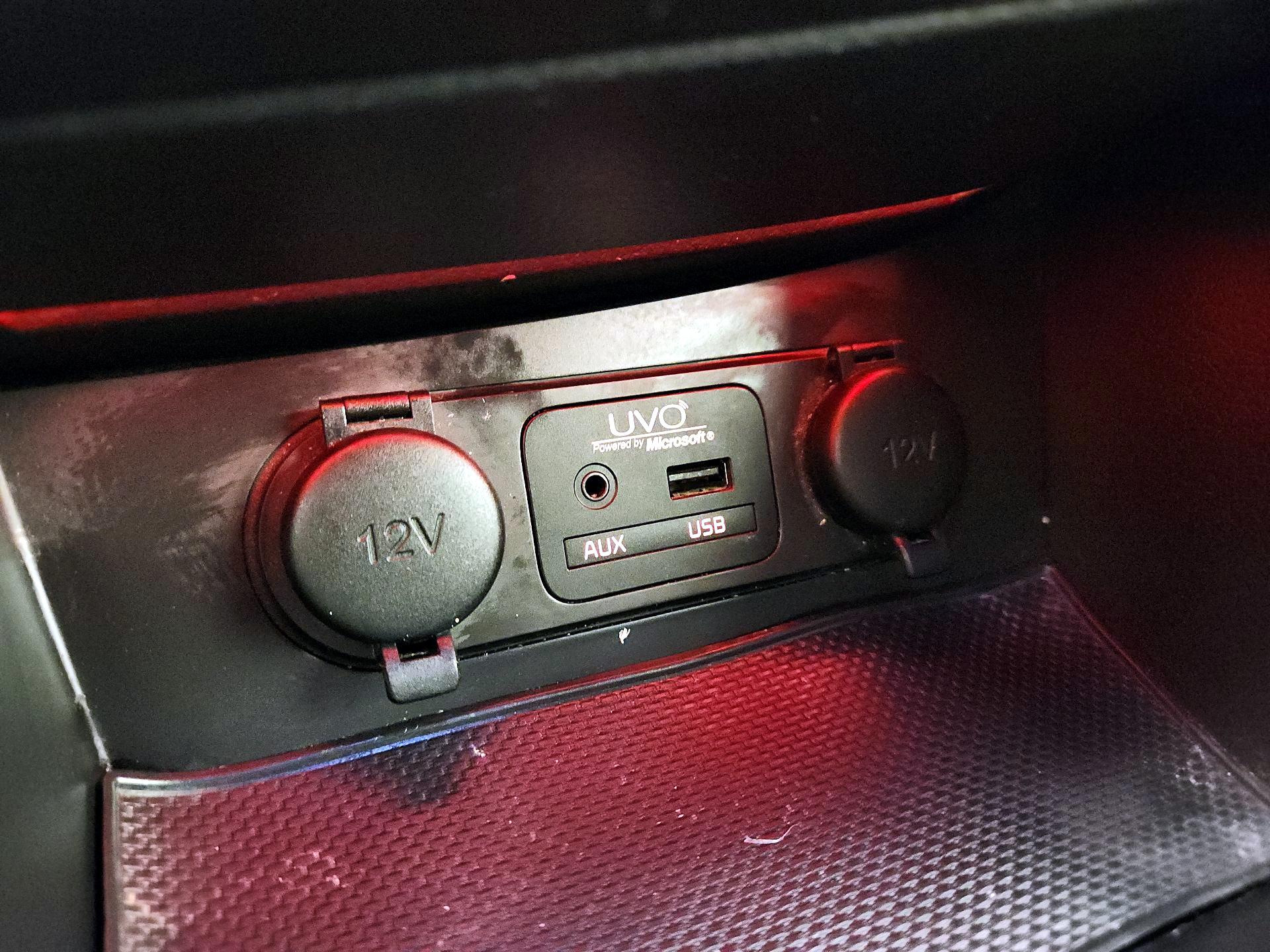 Thumbnail: 2015 Kia Optima - 18