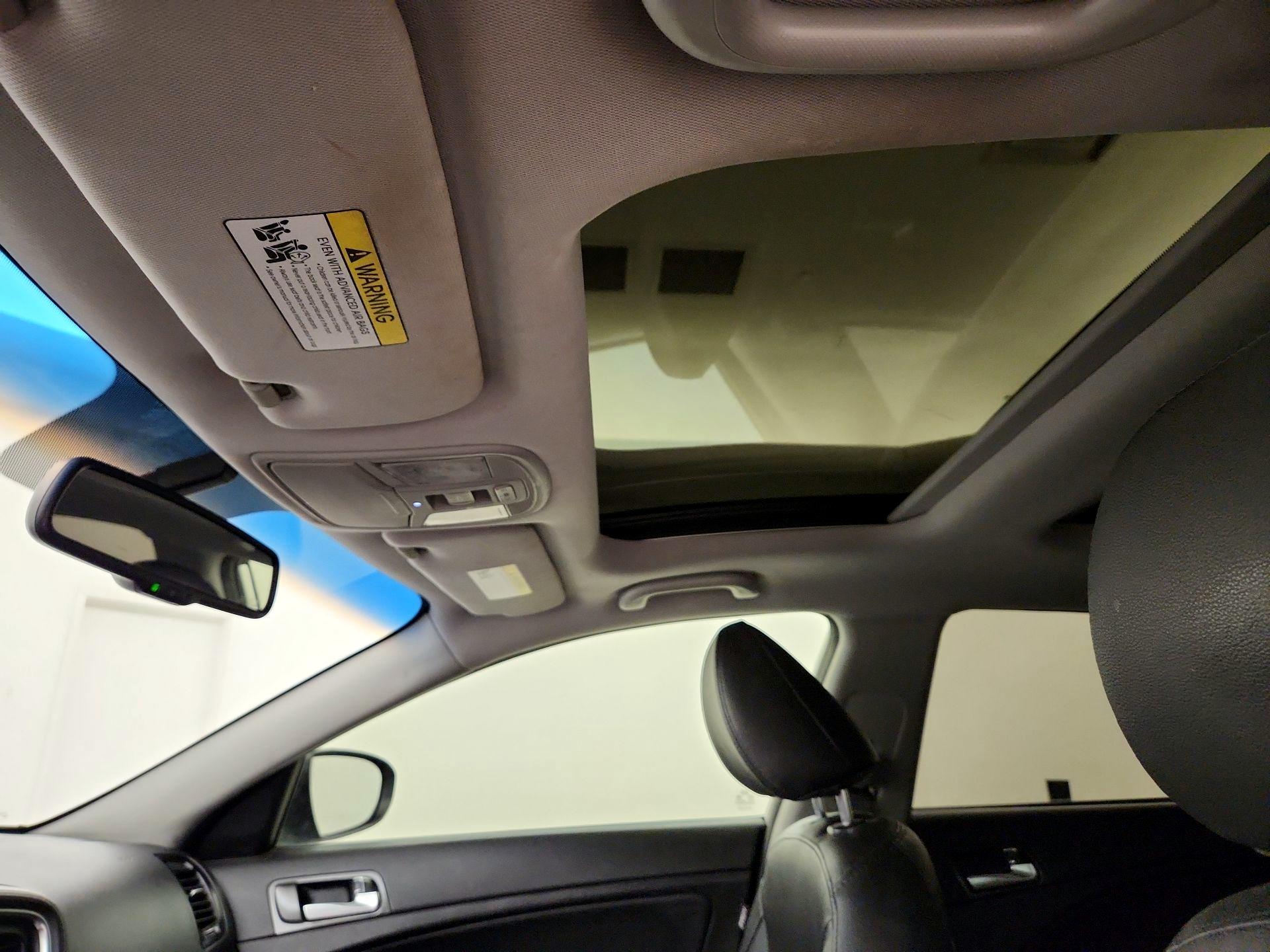 Thumbnail: 2015 Kia Optima - 19