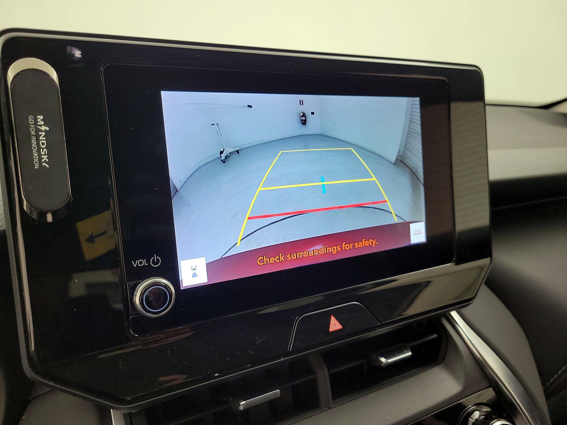 Thumbnail: 2023 Toyota Venza - 14