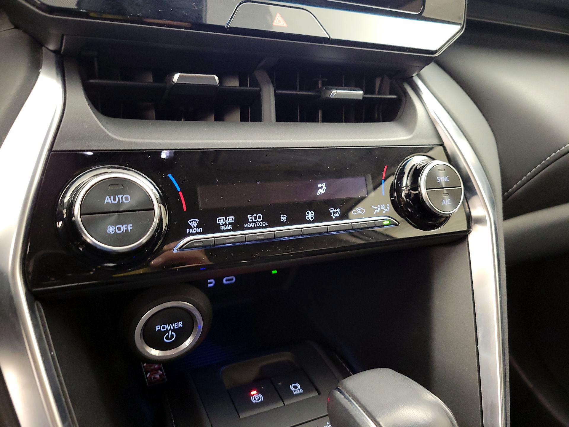 Thumbnail: 2023 Toyota Venza - 16